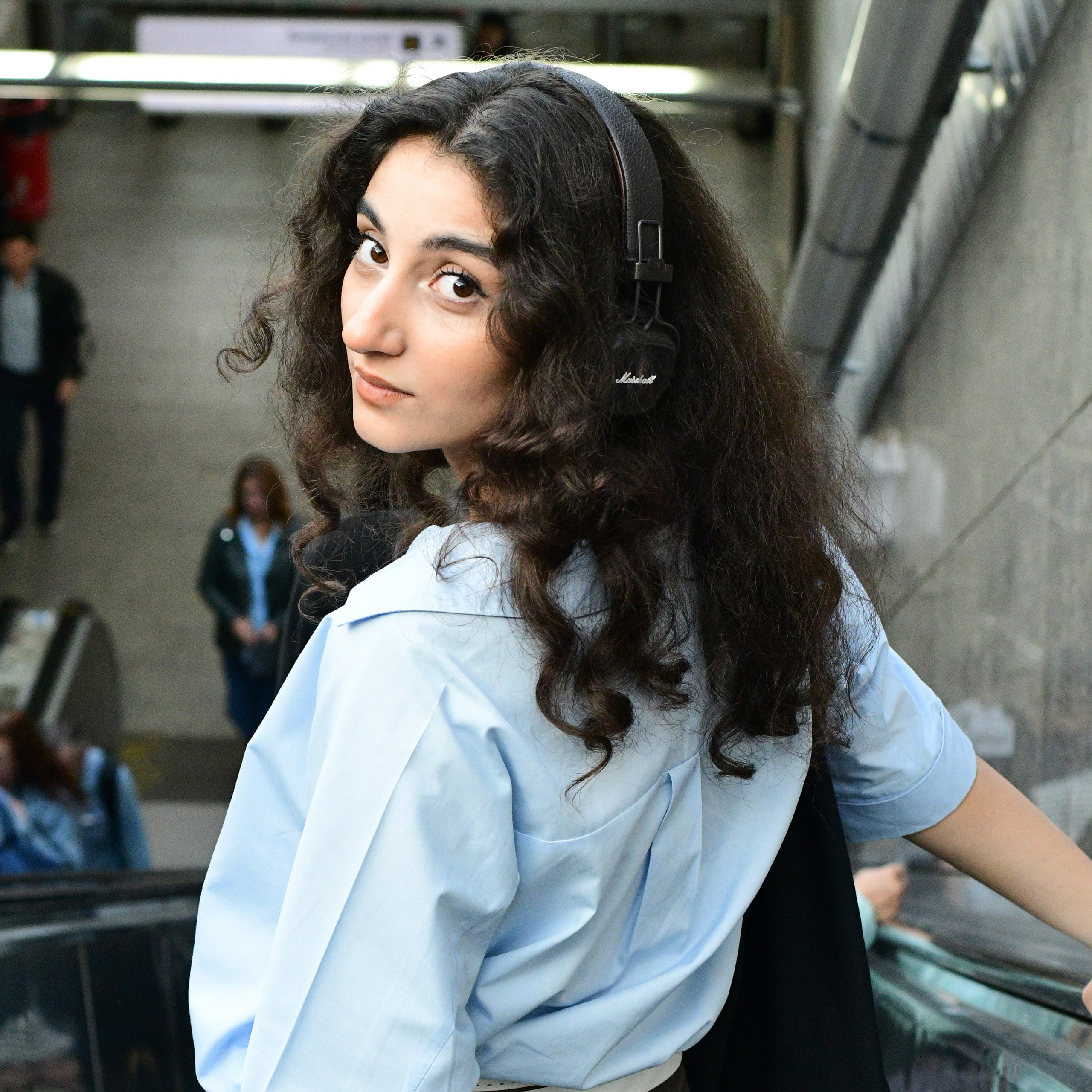 АЛИНА СНИМАЕТ