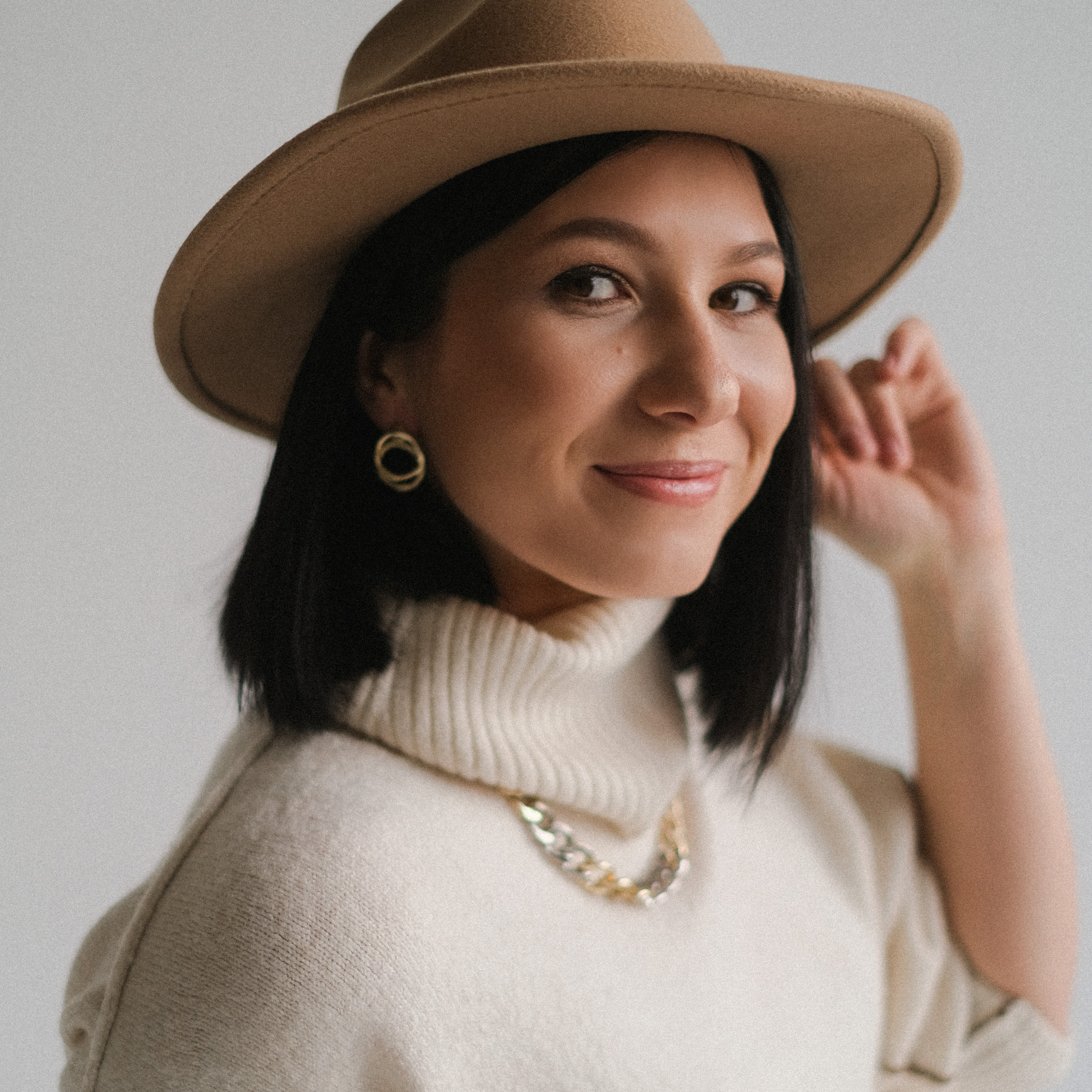 Контакты. Бренд, контент фотограф в Волгограде Елена Даньшина