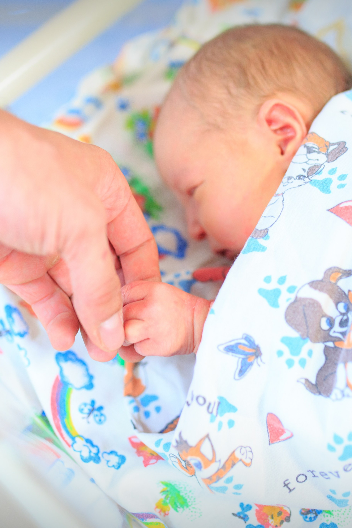 Фотосессия выписки из роддома в Краснодаре | Видеосъемка выписки. Интерьерная фотостудия FOTOGEN г. Краснодар