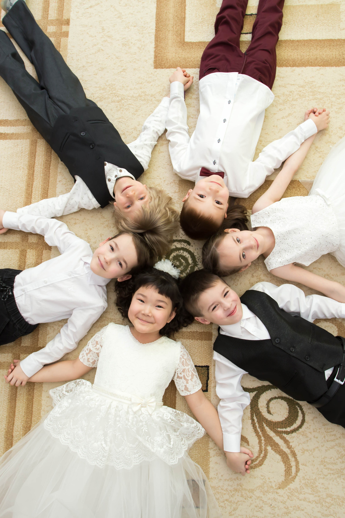 Выпускные альбомы на заказ Нягань (фотокнигиназаказнягань)