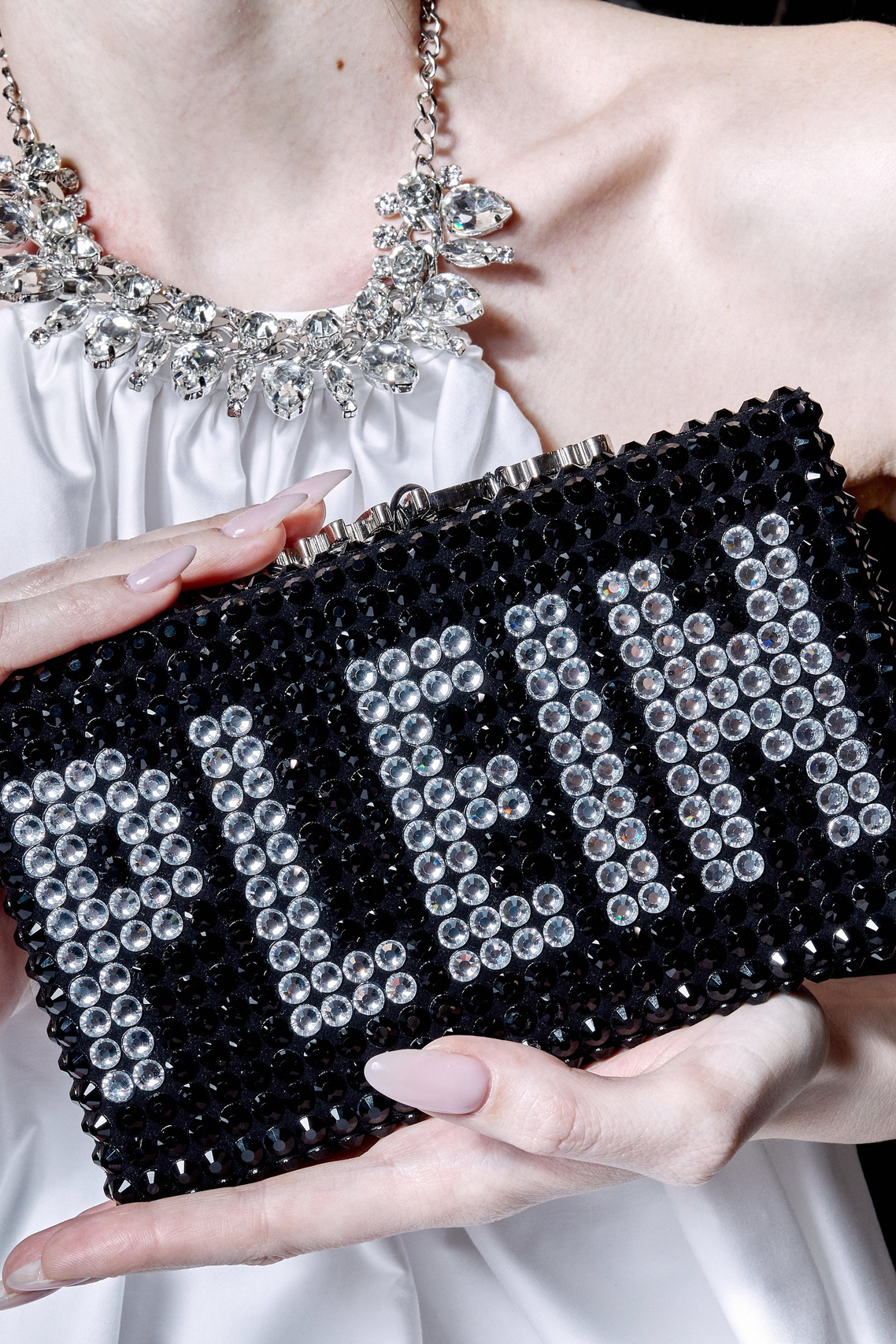 Репортажник-профессионал отснял репортаж в Москве для модного дома Philipp Plein – фотография с события показа аксессуаров бренда