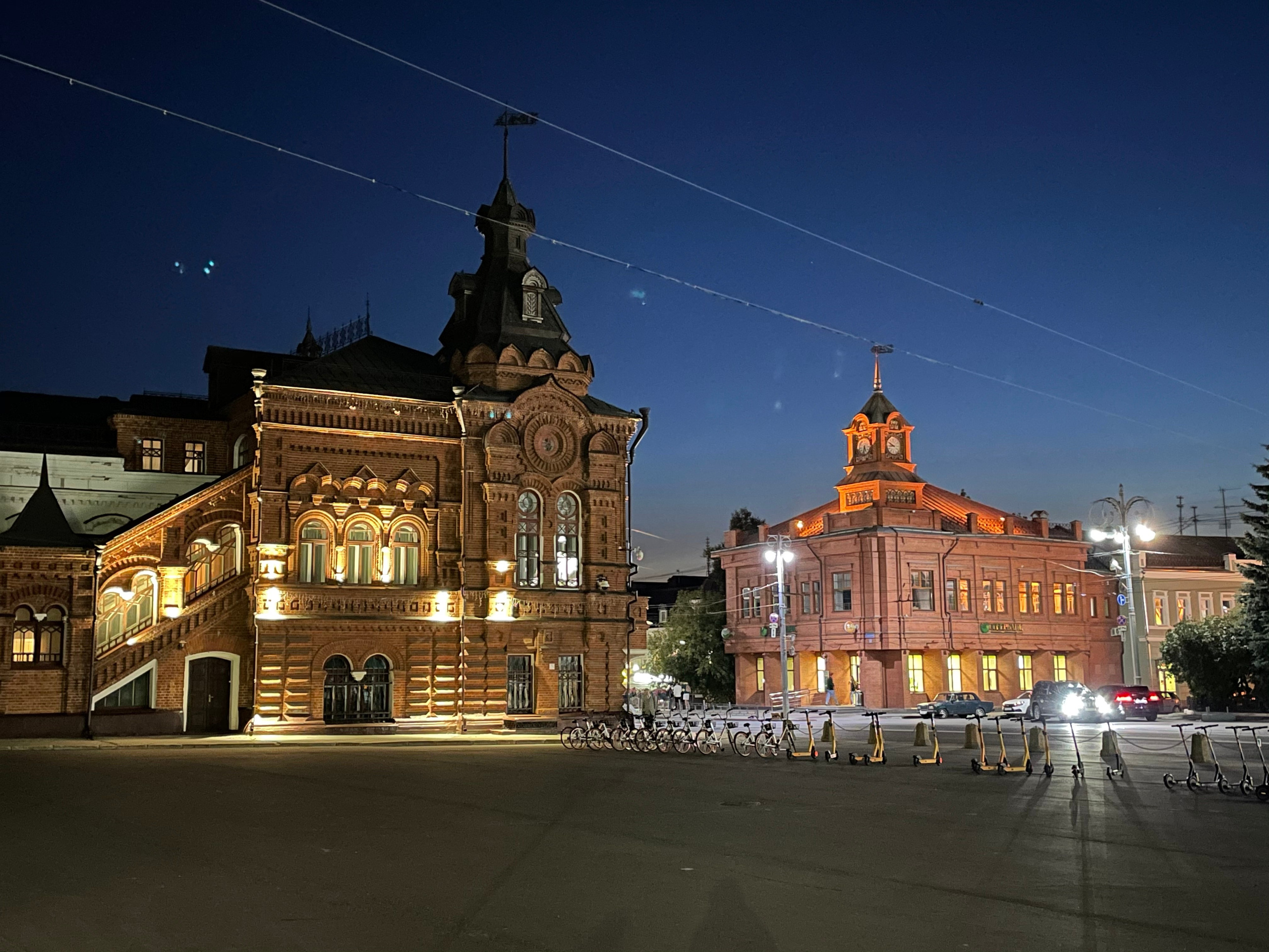 Прогулка по г. Владимир: зеленый Патриарший сад, холмы и церкви. Проект «Фотокладовка»: блог уличной фотографии в формате street photo