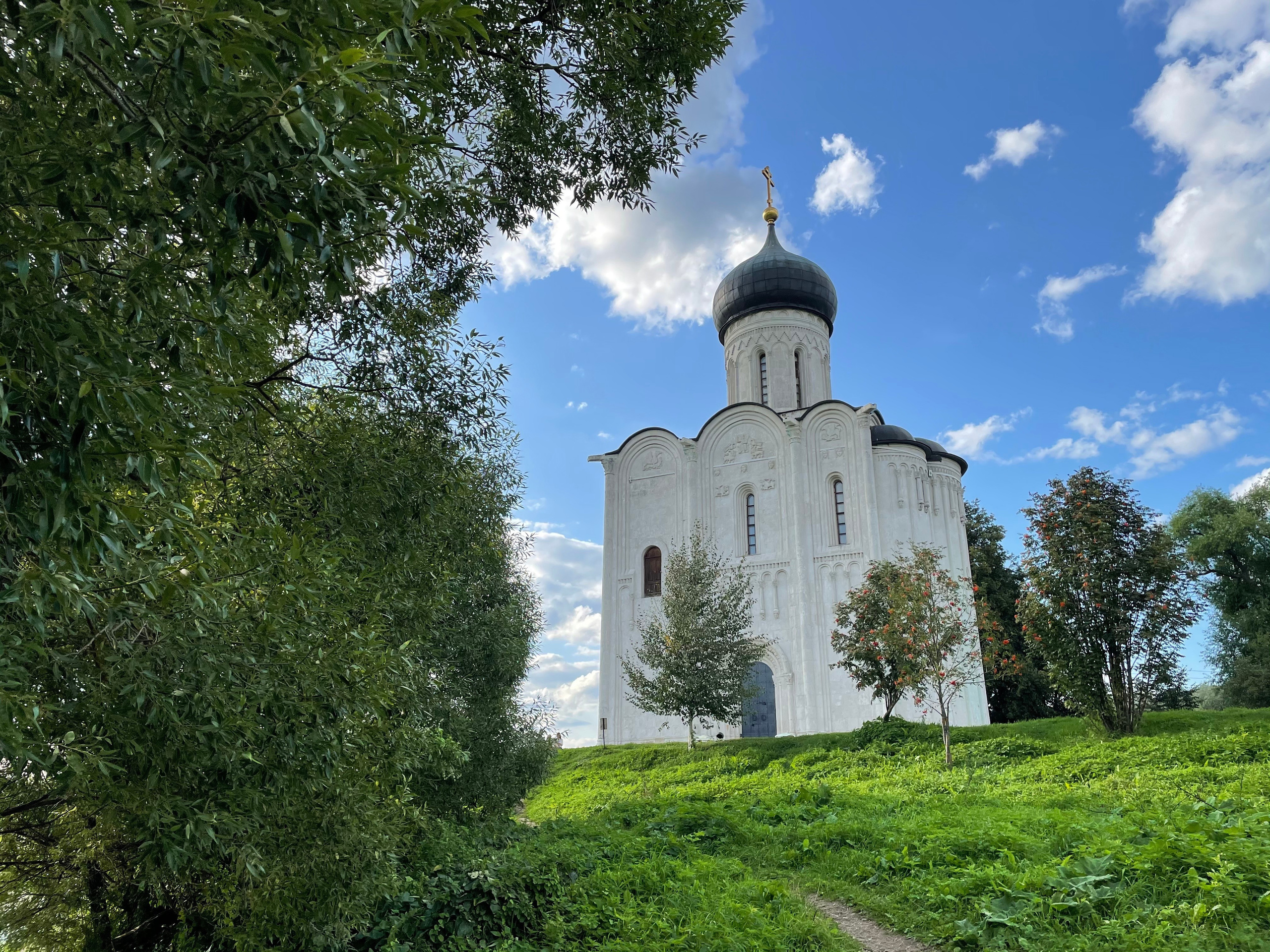 Прогулка по г. Владимир: зеленый Патриарший сад, холмы и церкви. Проект «Фотокладовка»: блог уличной фотографии в формате street photo
