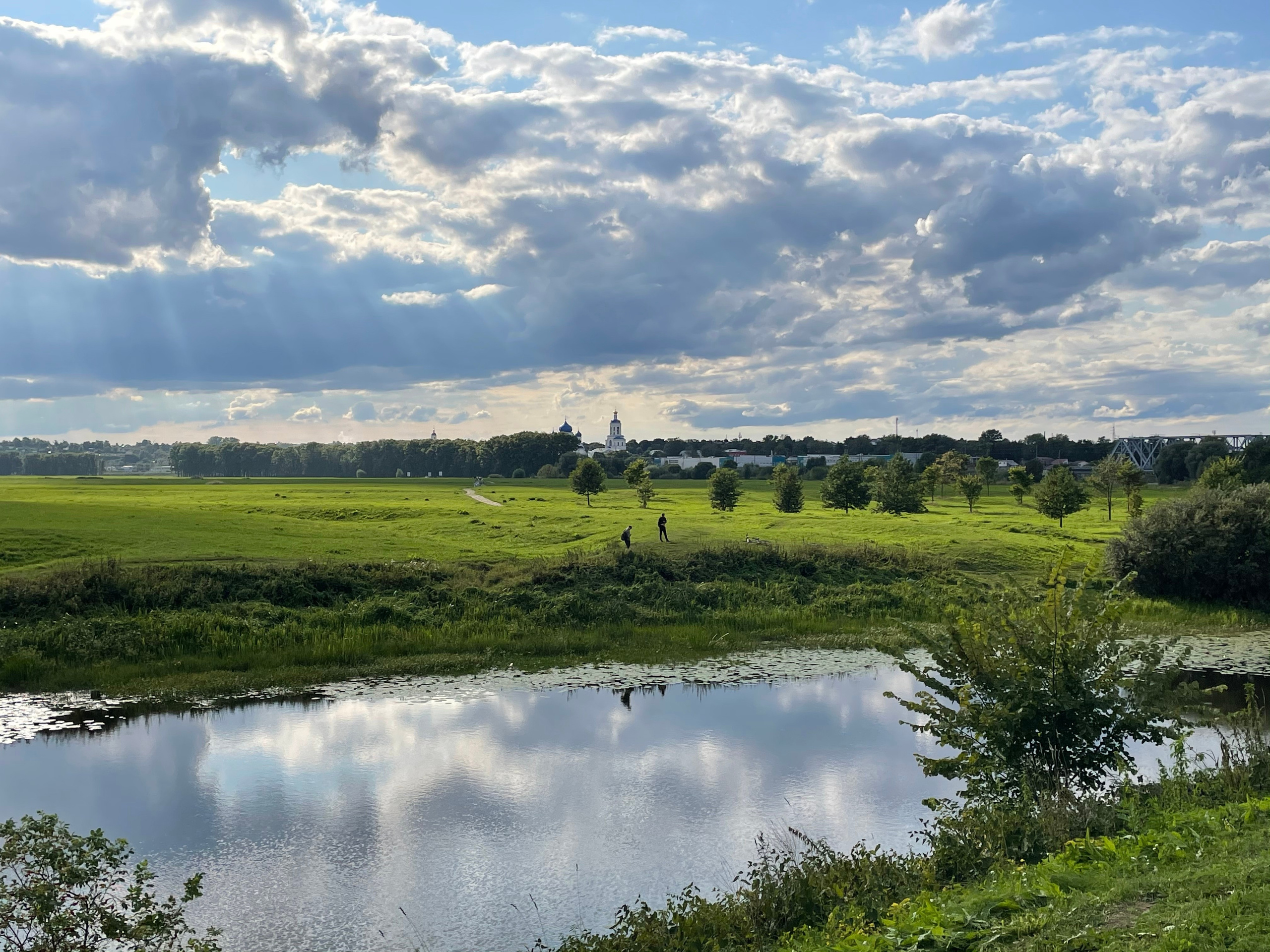 Прогулка по г. Владимир: зеленый Патриарший сад, холмы и церкви. Проект «Фотокладовка»: блог уличной фотографии в формате street photo