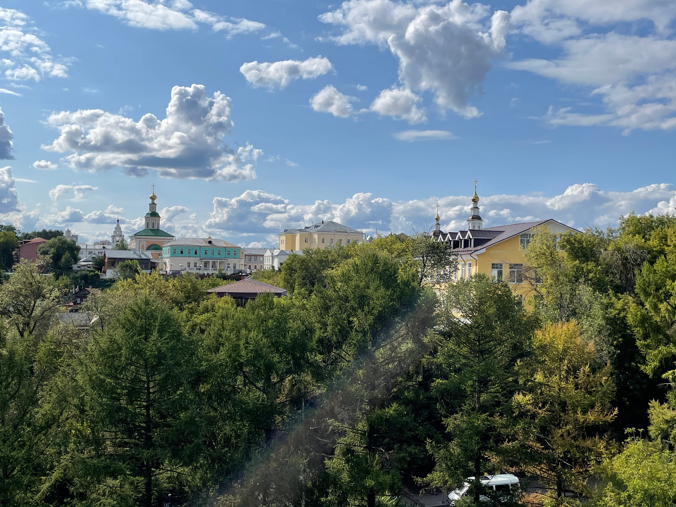 Прогулка по г. Владимир: зеленый Патриарший сад, холмы и церкви. Проект «Фотокладовка»: блог уличной фотографии в формате street photo