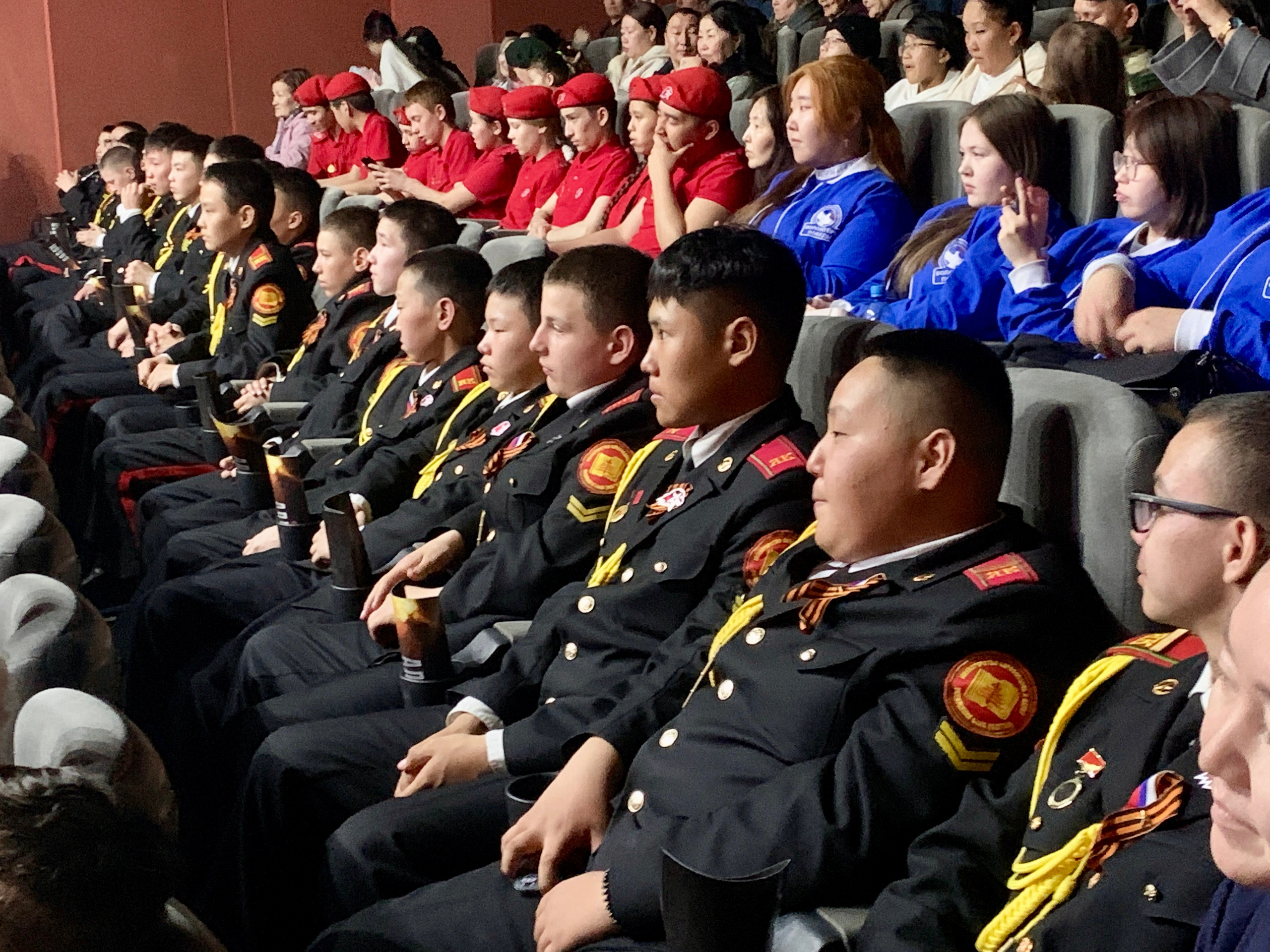 «Алдан»: война как зеркало человечности. Репортажная фотография о культуре в Якутии