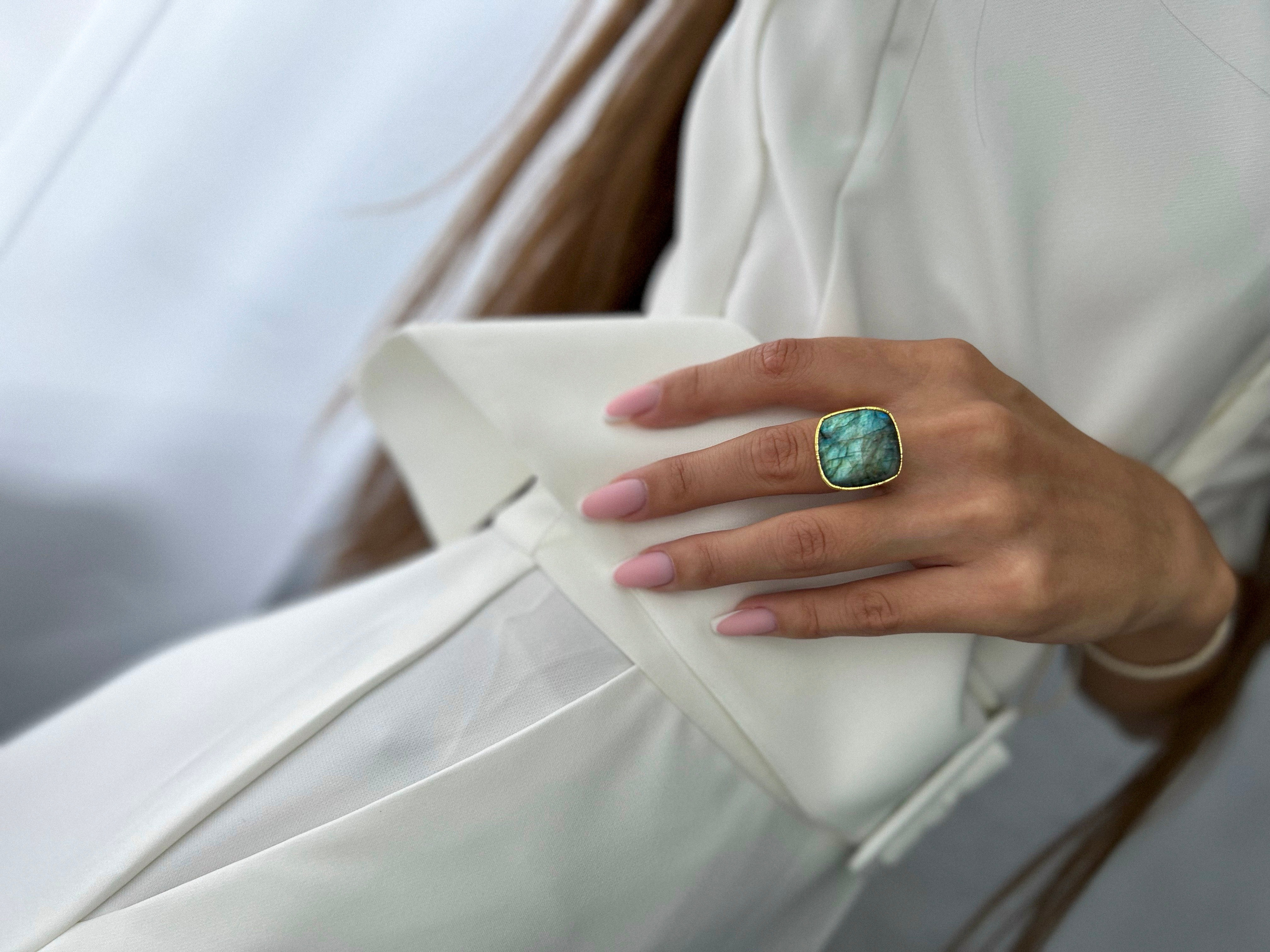 Волшебное украшение из лабродора самое красивое украшение из натурального камня