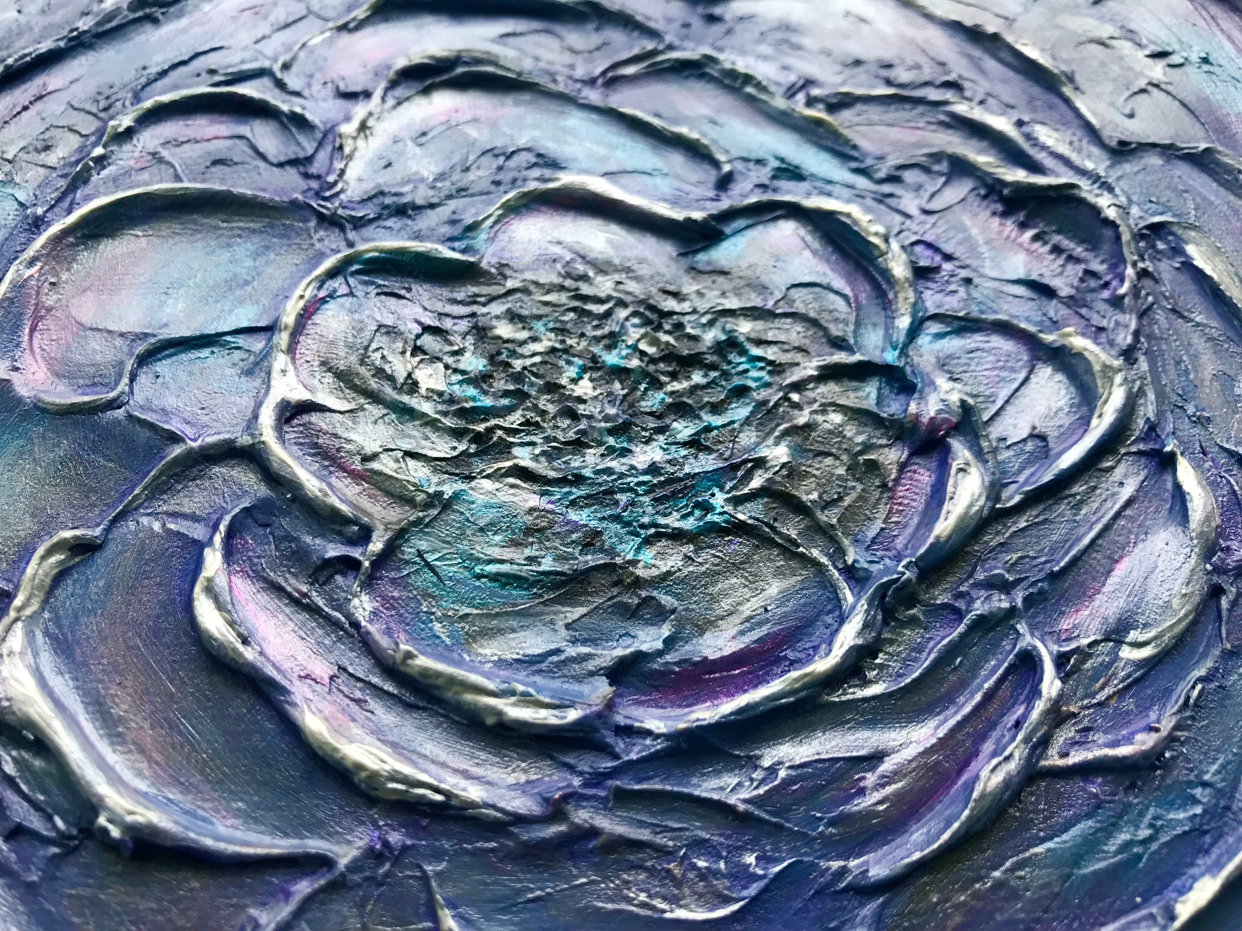 фактурный цветок на стену для души фиолетовый