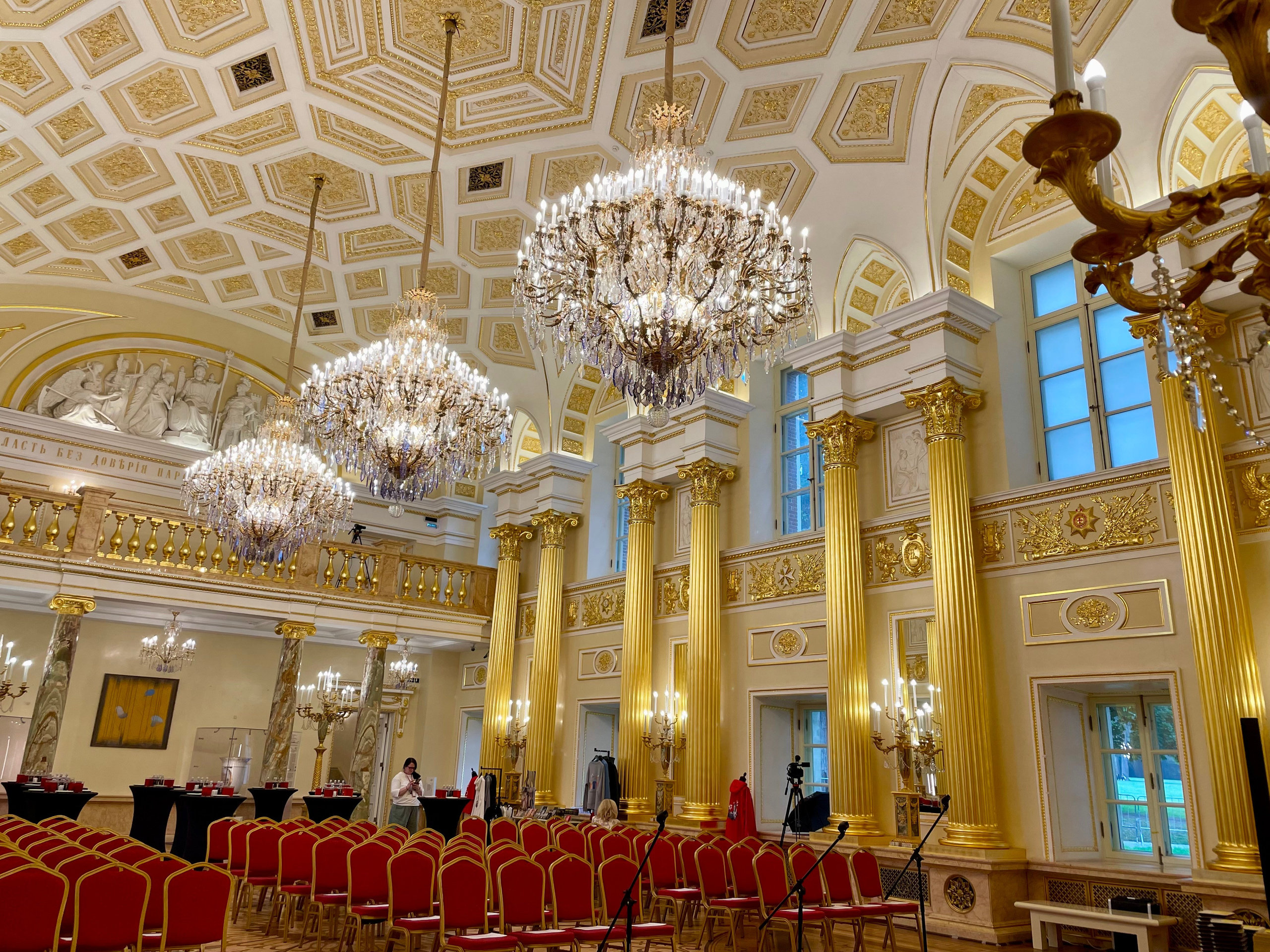 События и анонсы. Скрипачка Анна Савкина