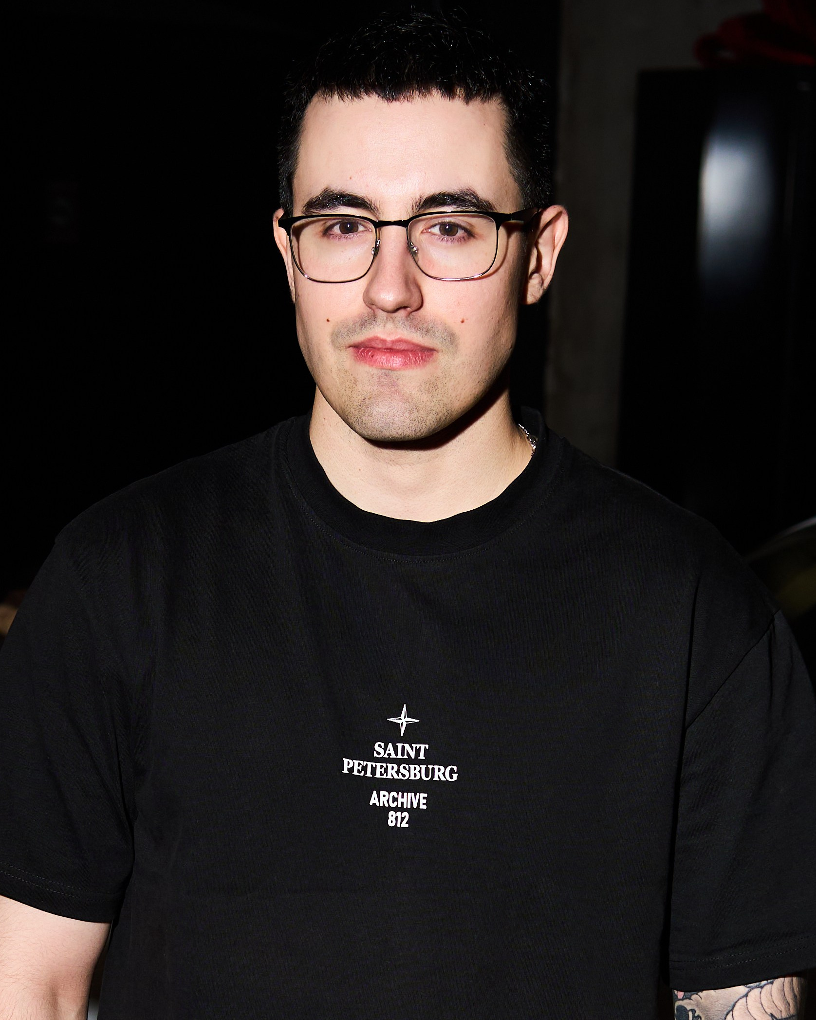 Меня зовут Михаил Танаев. Я&nbsp;занимаюсь видеосъемкой в&nbsp;Санкт-Петербурге. В&nbsp;профессии несколько&nbsp;лет. На&nbsp;регулярной основе сотрудничаю с&nbsp;брендами, снимаю рилс, контент, видеоролики на&nbsp;YouTube, также снимаю видеопортреты. В&nbsp;работе использую профессиональное оборудование и&nbsp;обладаю навыками монтажа видео в&nbsp;таких программах как: davinci resolve, final cut, premiere pro, after effects.&nbsp;Готов обсудить ваш проект! Консультация по&nbsp;съемке бесплатна.