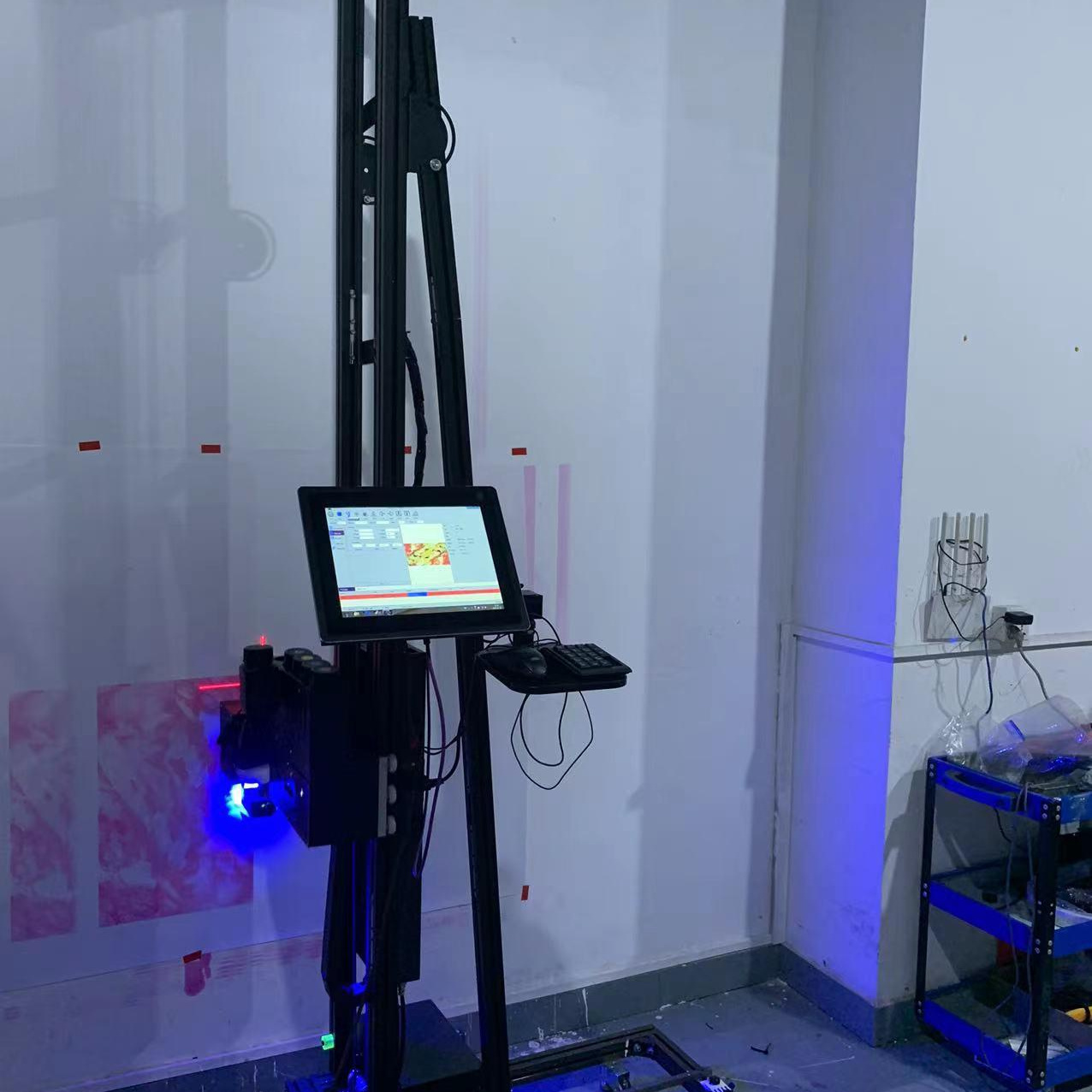 Получено оборудование для вертикальной печати. ПЕЧАТЬ НА СТЕНАХ ЕКАТЕРИНБУРГ