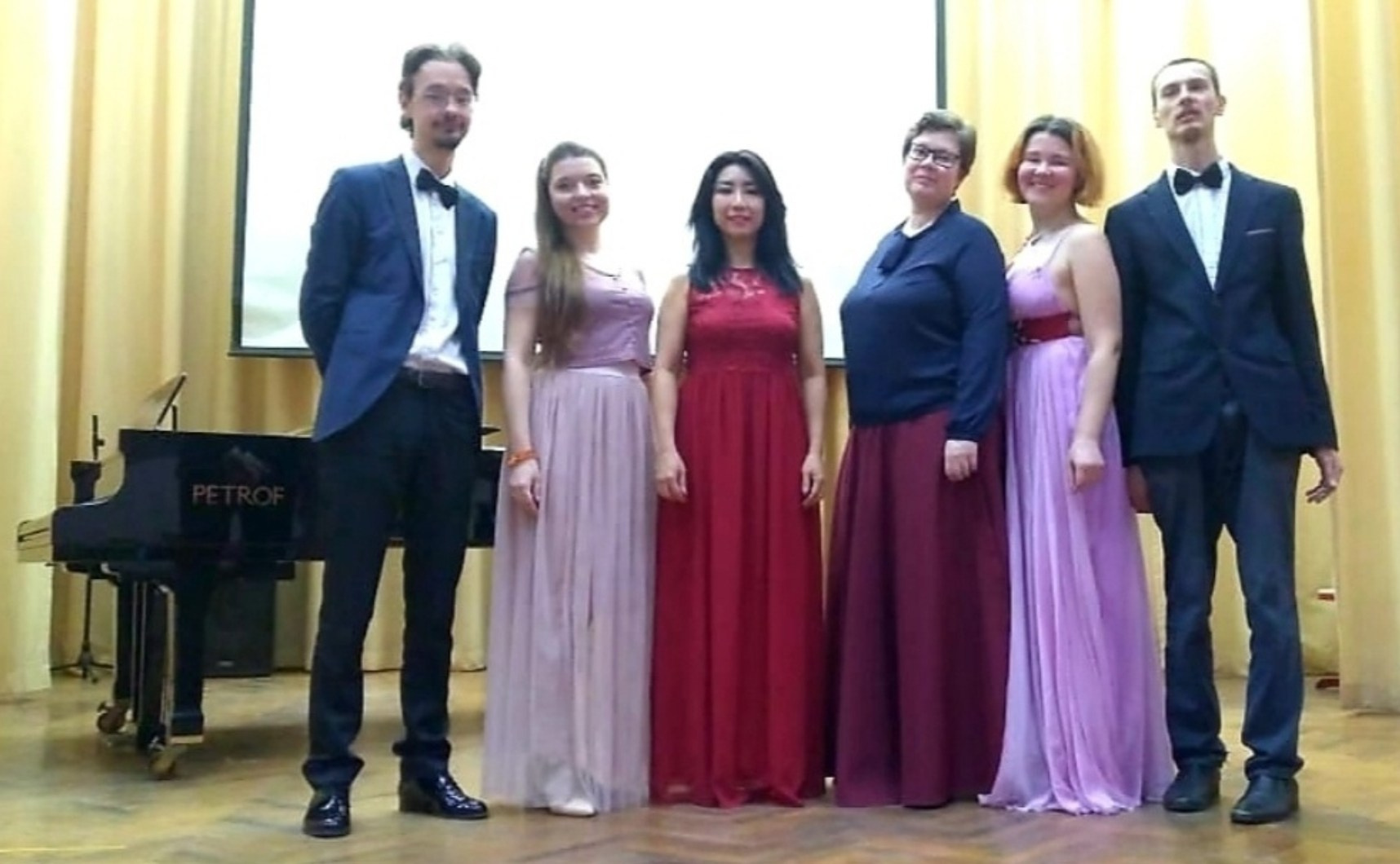 Концерт в Доме ветеранов. Московский молодежный оперный театр