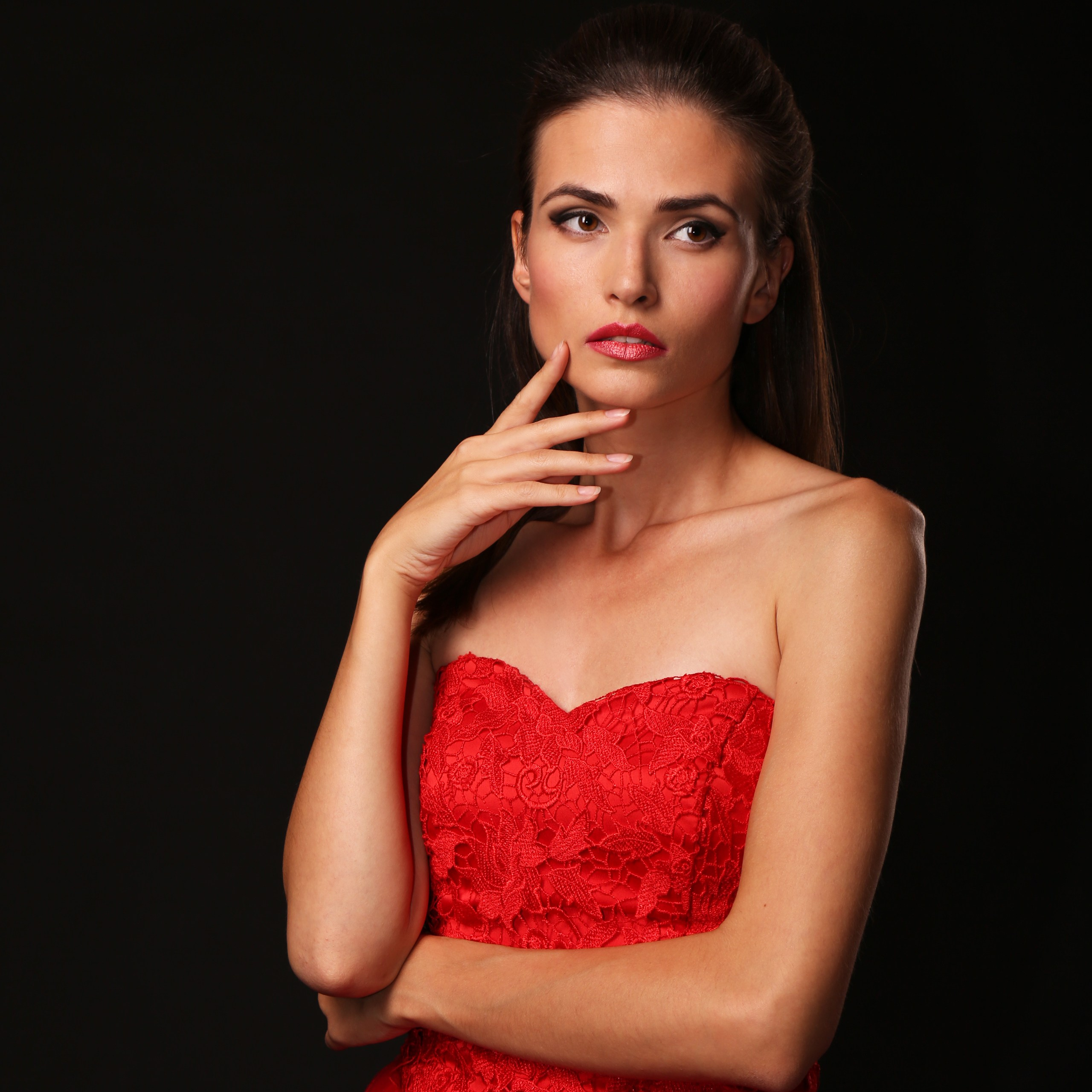 Фотосессия для девушки в студии в Москве от женского фотографа. Фотосессия в студии в Москве от профессионального фотографа услуги по доступным ценам