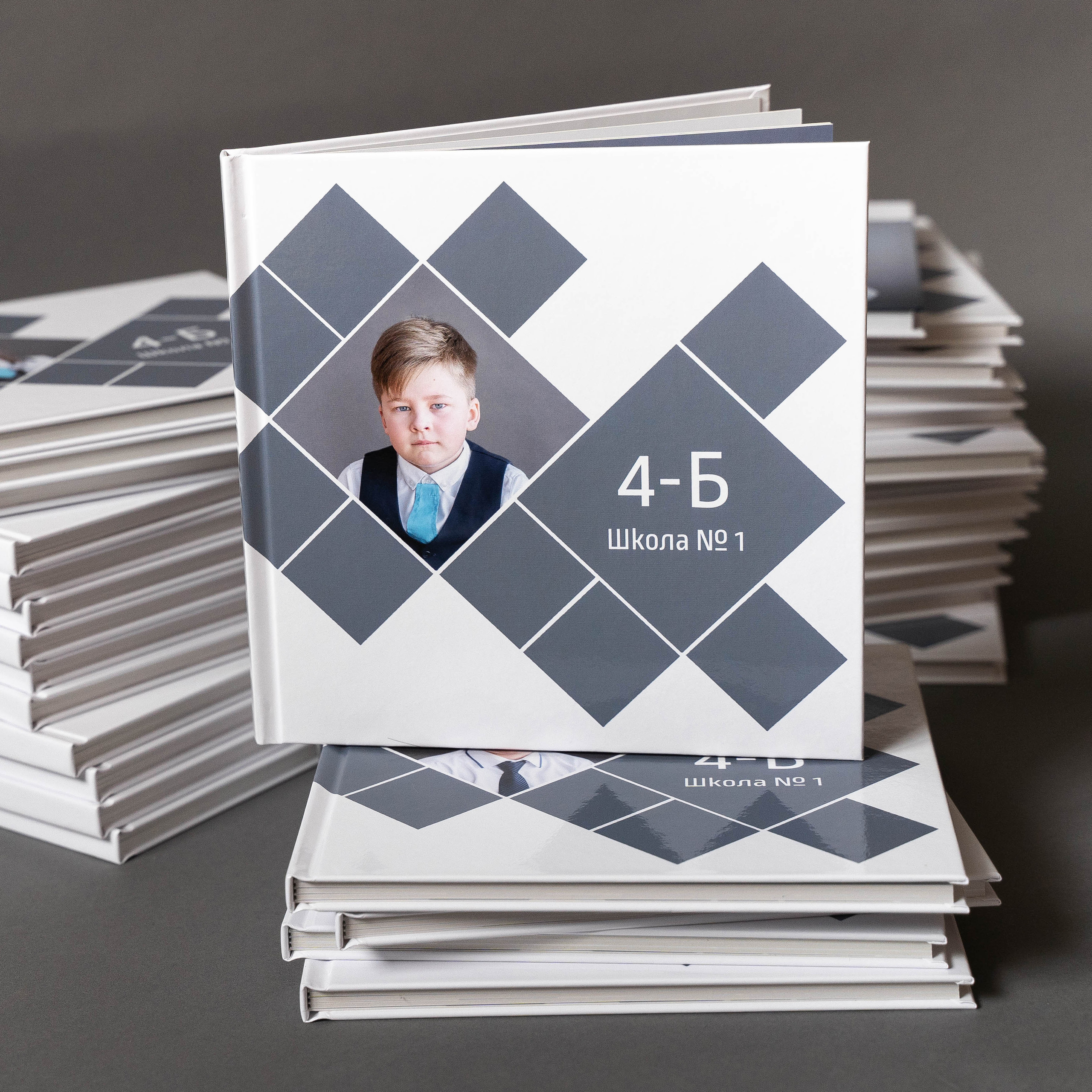 Школьные альбомы. Фотограф Губаха Рависа Муллахметова