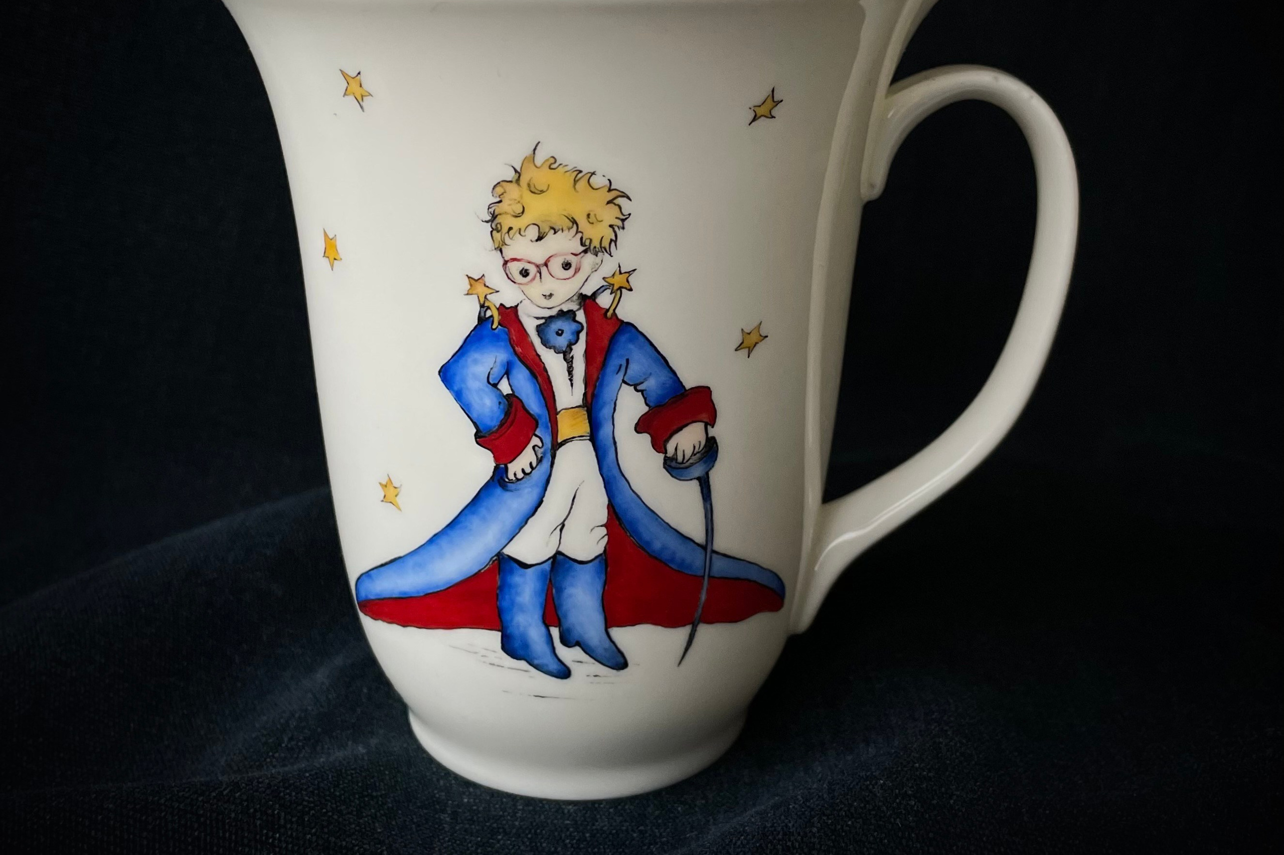 Именной бокал «Маленький принц». Роспись фарфора на заказ в Санкт-Петербурге. 