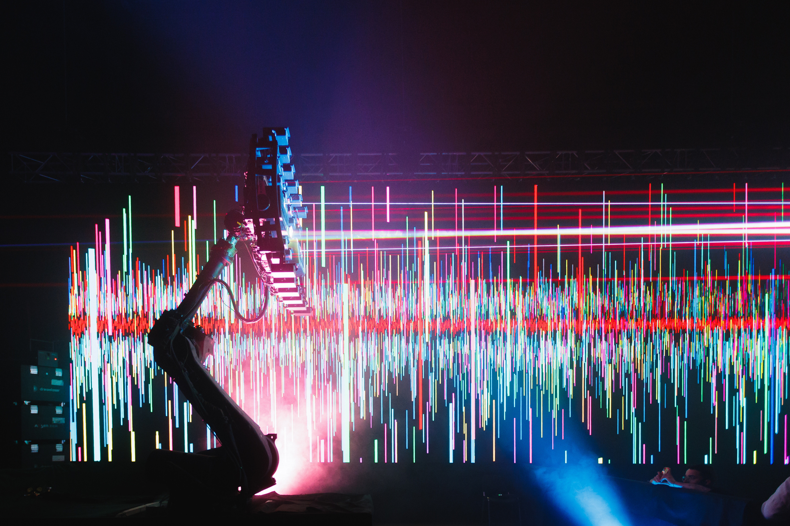 Обзорная съемка инсталляции для SILA SVETA «Навстречу друг другу». Фотограф Чугунов Александр