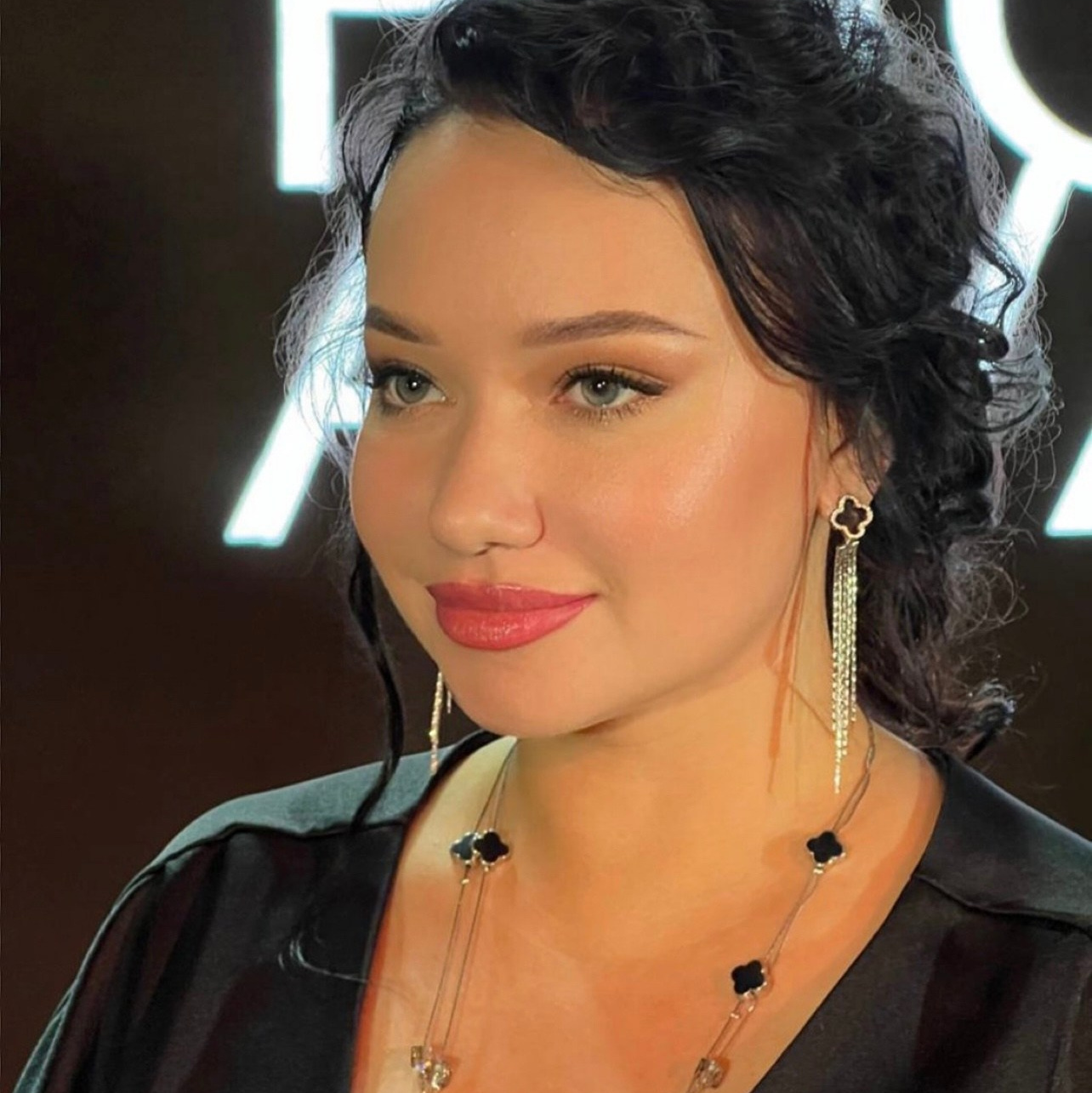 Контакты. Evgeniia Mikheeva — International visual artist