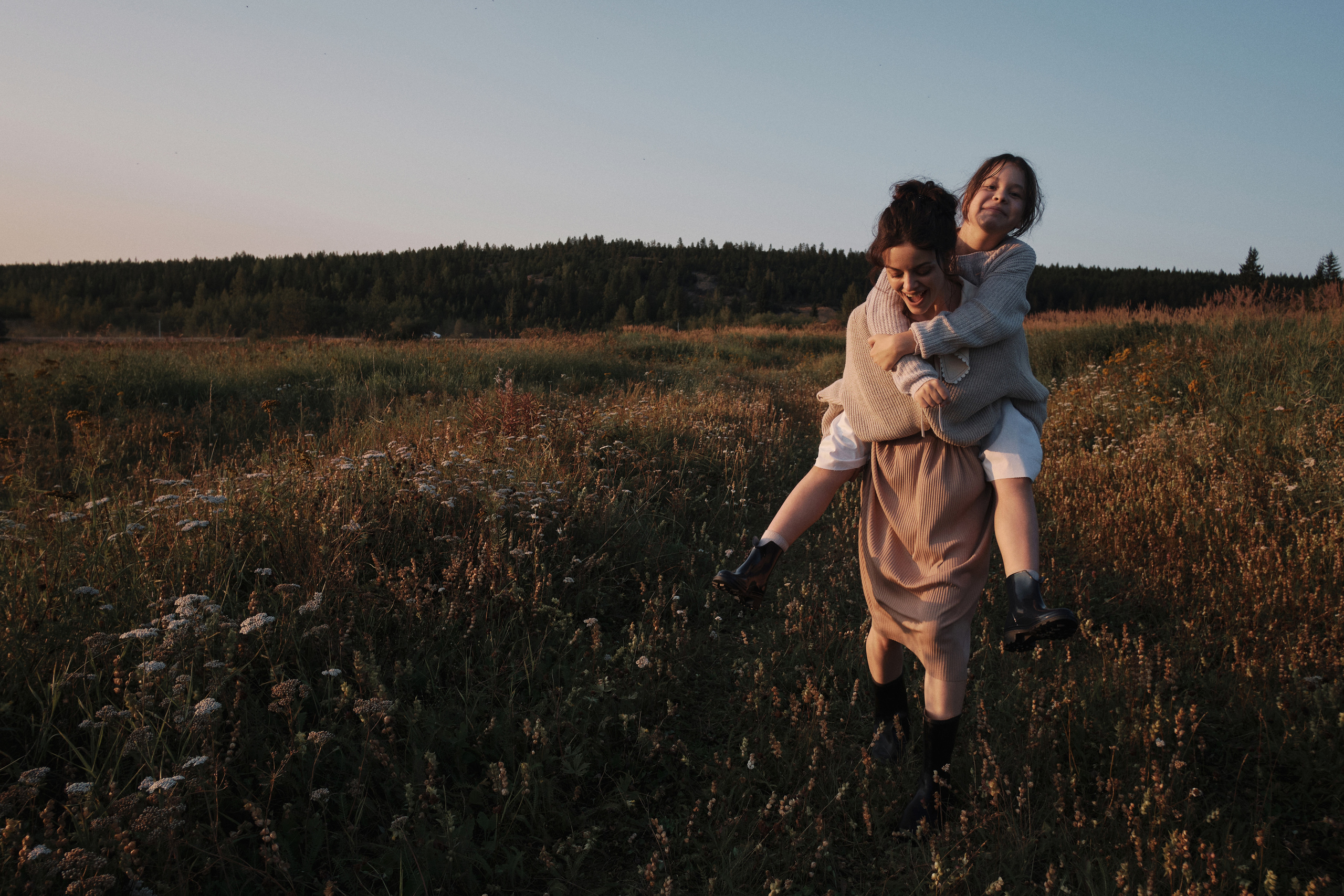 Семейная съёмка на природе. Мама и дочь. Артём Кузнецов, фотограф, Новосибирск