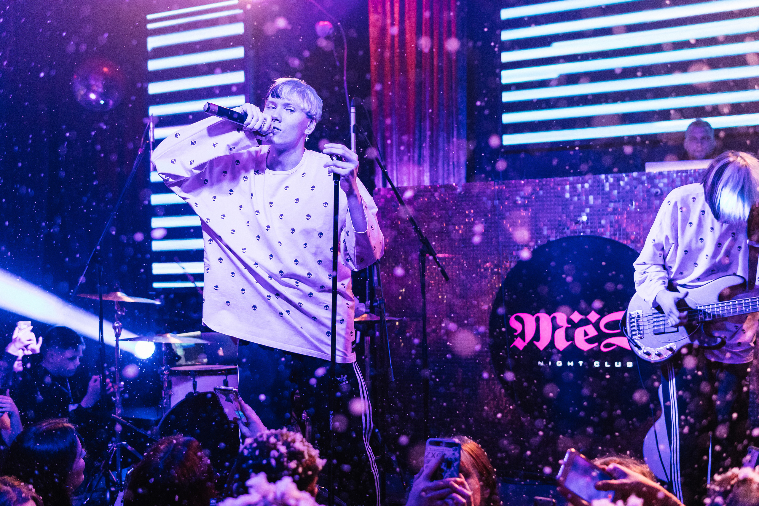 Репортажная съемка концерта группы КОСМОНАВТОВ НЕТ в г. Ростов-на-Дону. Фотограф в Ростове-на-Дону Игорь Апасеев