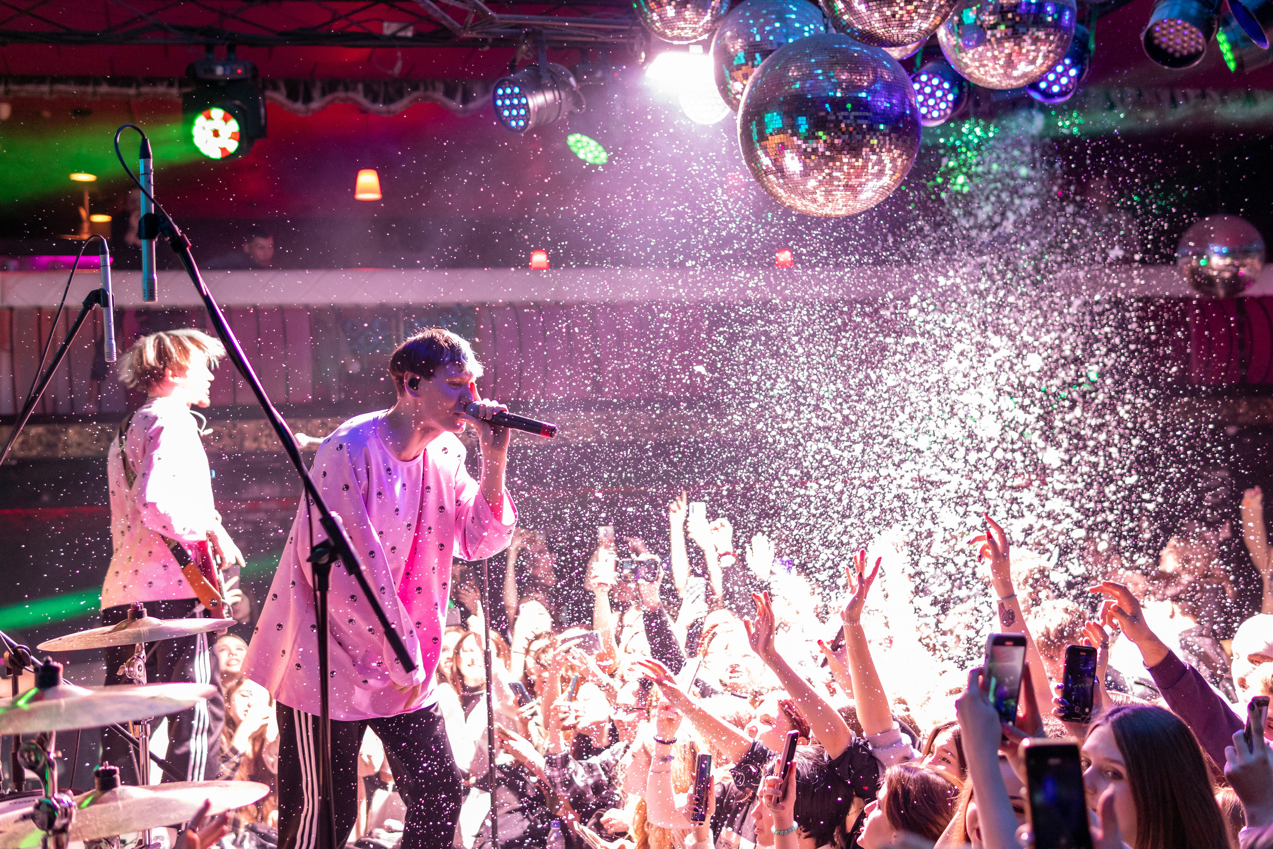 Репортажная съемка концерта группы КОСМОНАВТОВ НЕТ в г. Ростов-на-Дону. Фотограф в Ростове-на-Дону Игорь Апасеев