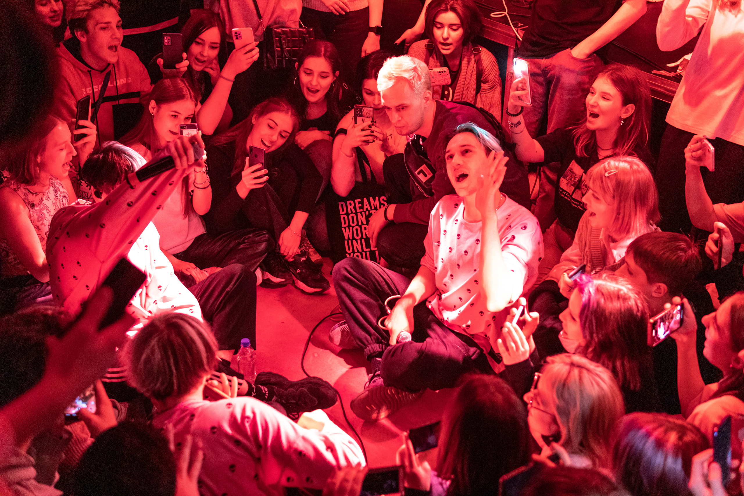 Репортажная съемка концерта группы КОСМОНАВТОВ НЕТ в г. Ростов-на-Дону. Фотограф в Ростове-на-Дону Игорь Апасеев