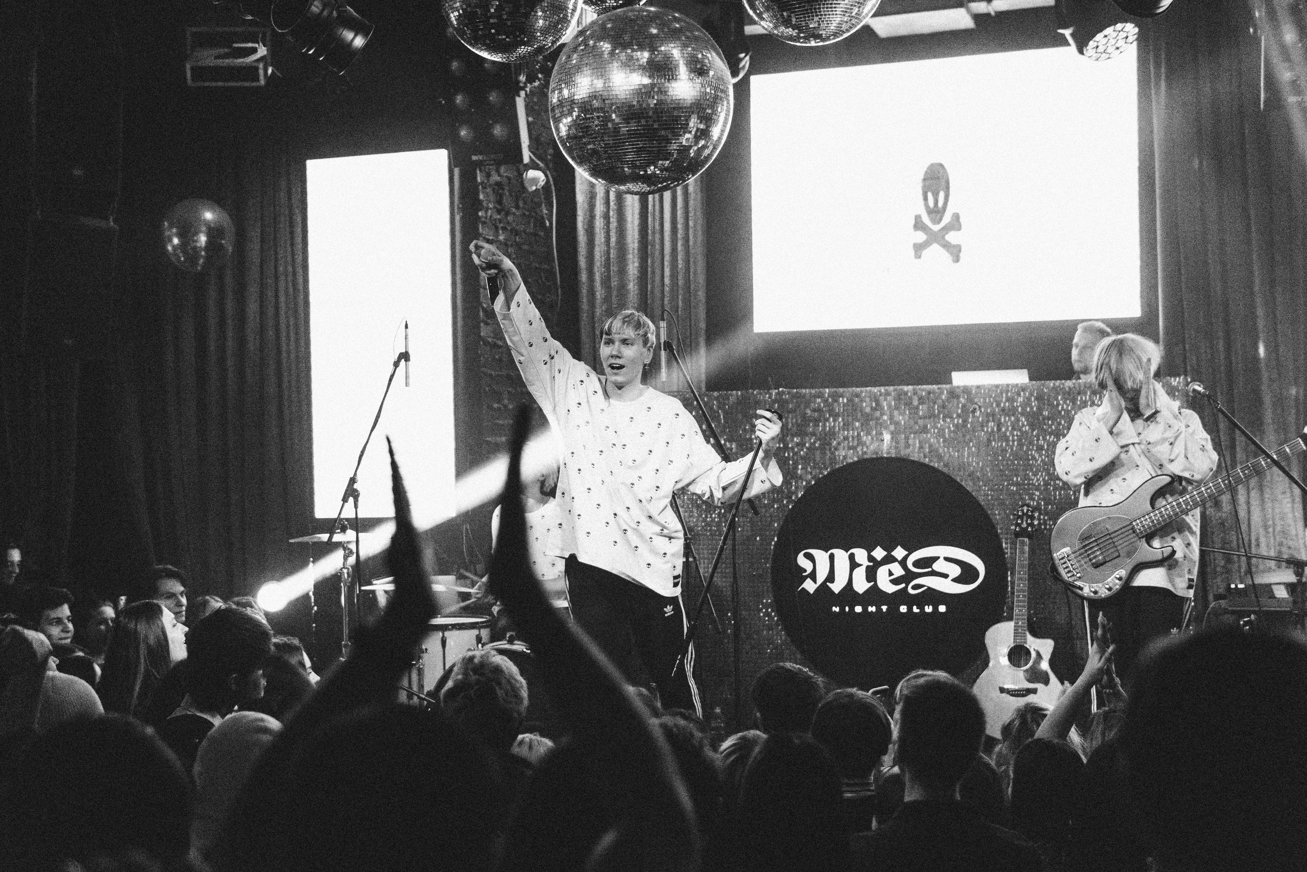 Репортажная съемка концерта группы КОСМОНАВТОВ НЕТ в г. Ростов-на-Дону. Фотограф в Ростове-на-Дону Игорь Апасеев