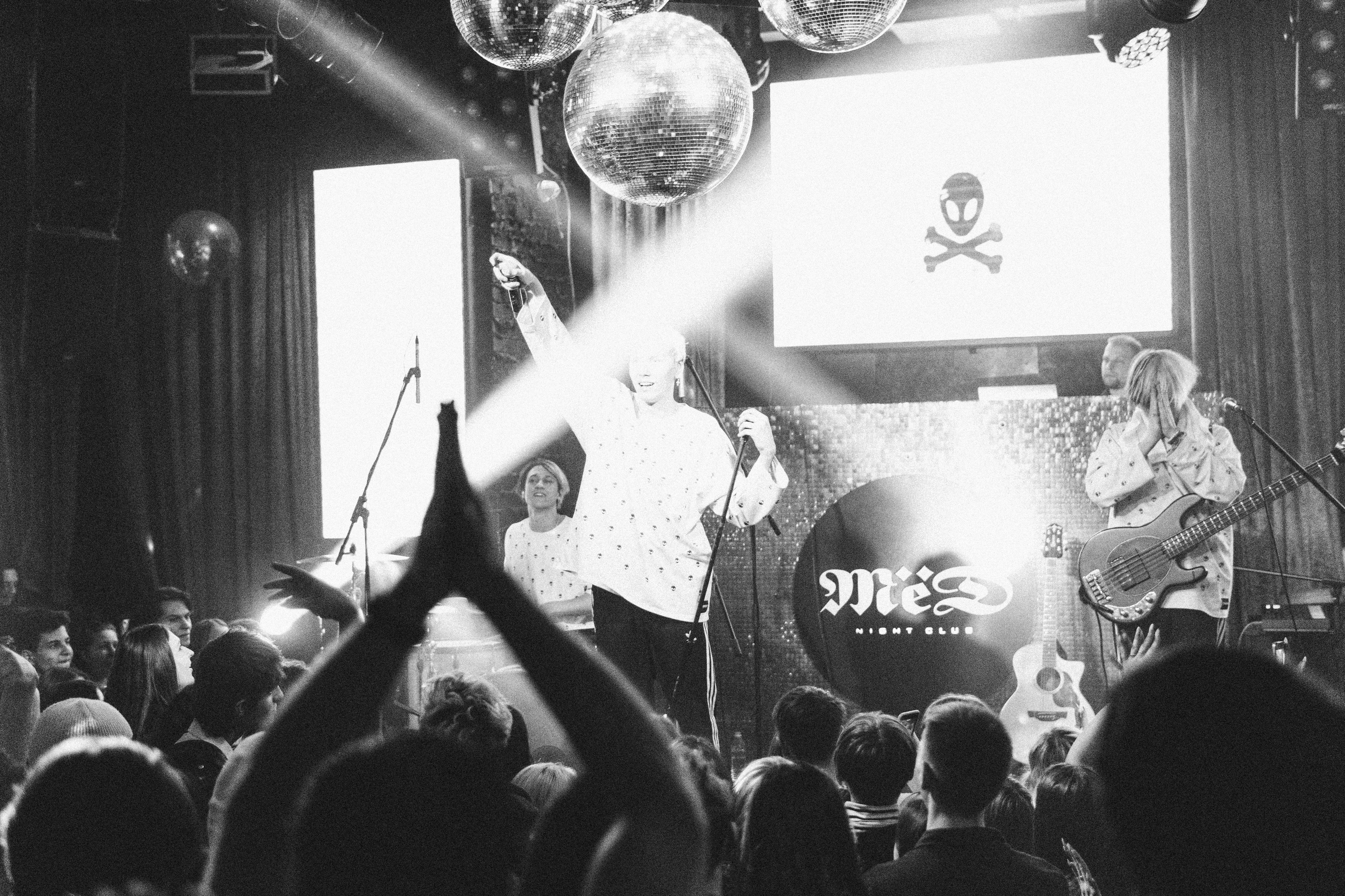 Репортажная съемка концерта группы КОСМОНАВТОВ НЕТ в г. Ростов-на-Дону. Фотограф в Ростове-на-Дону Игорь Апасеев