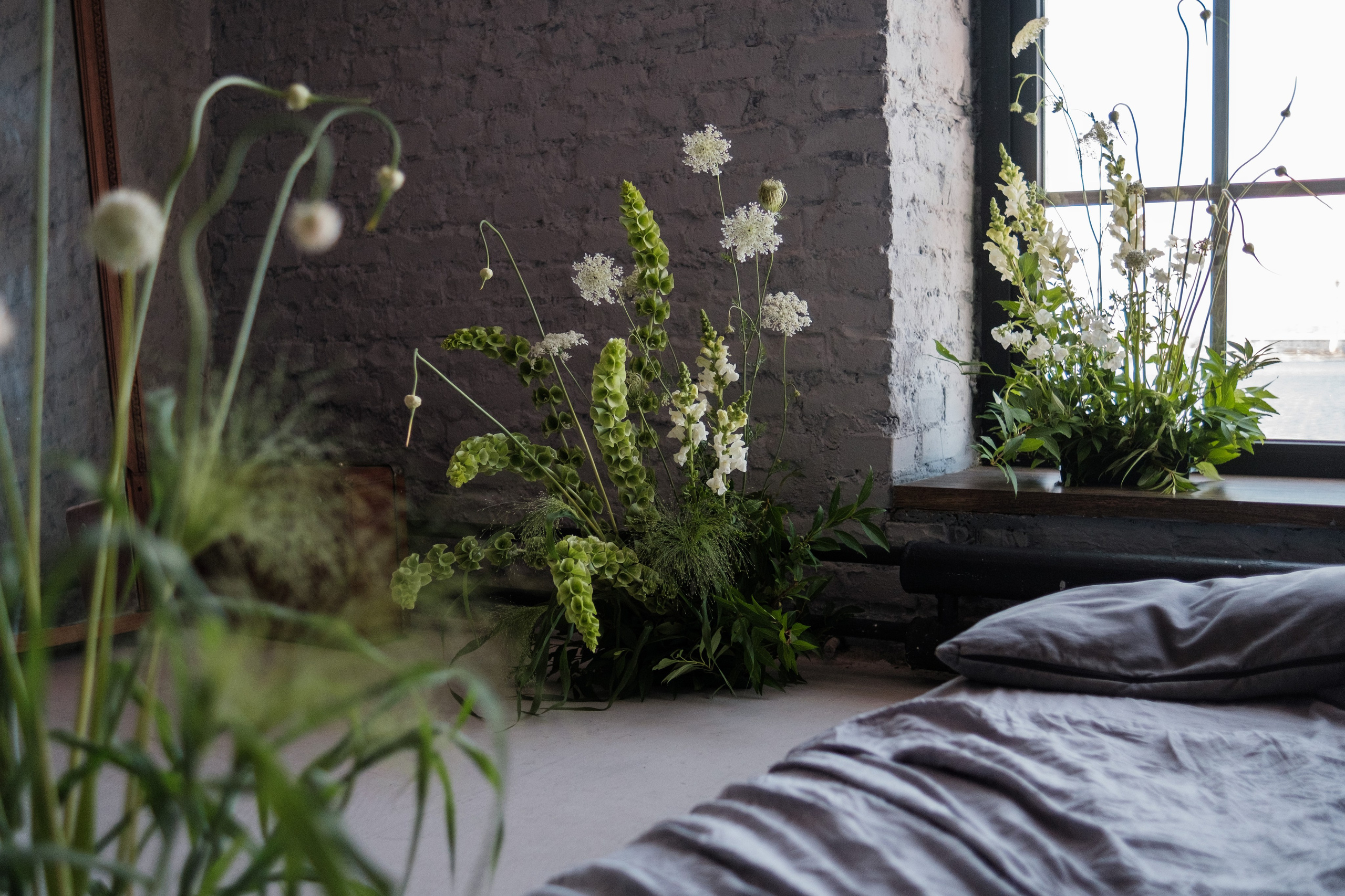 Найти декоратора на съёмку. Флористика и декор в Санкт-Петербурге