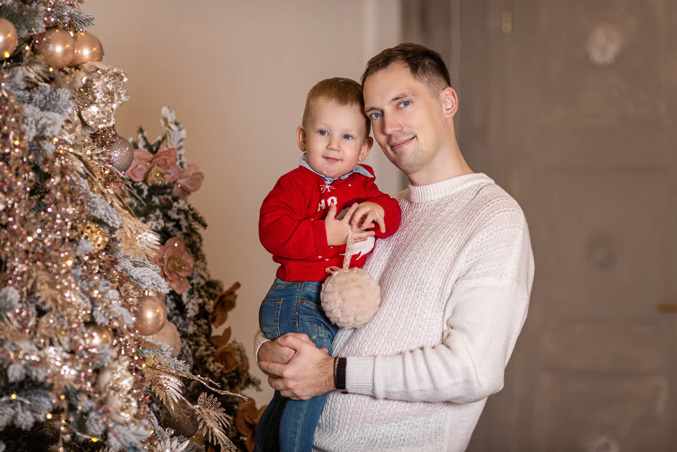 Семейная новогодняя фотосессия. Ярославль. Свадебный и семейный фотограф в Ярославле Александр Лобков