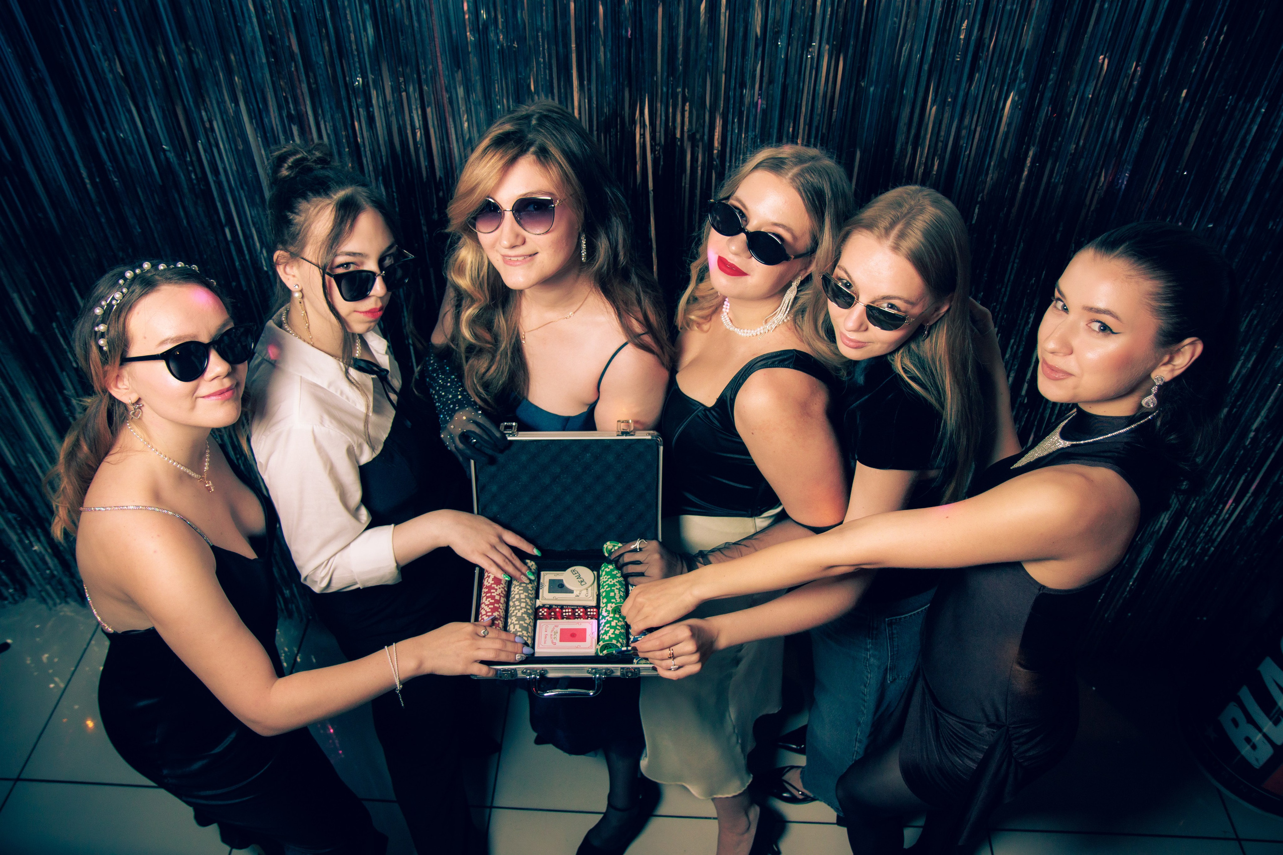 Репортажная съемка день рождения в стиле казино