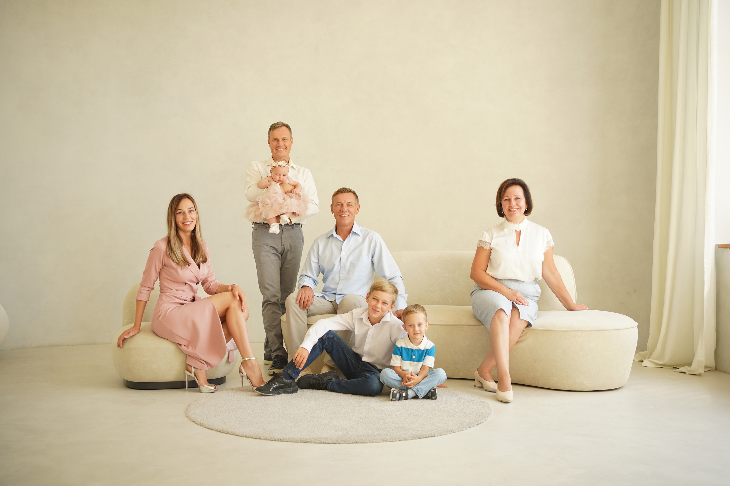 Студийная семейная фотосессия. Сниму тебя красиво / Фотографы Денис и Мария