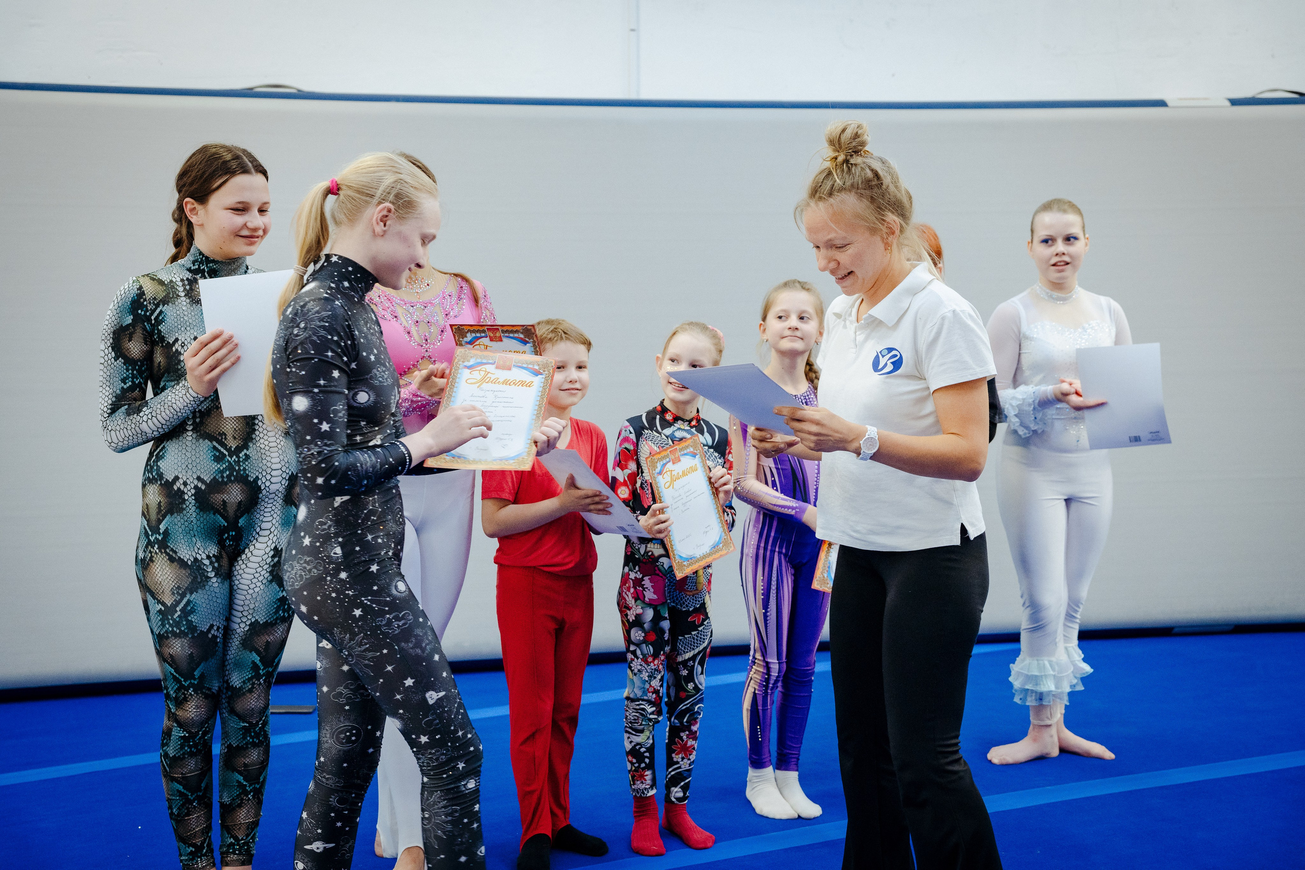 Открытый урок по воздушной гимнастике. Портретный и семейный фотограф в Москве/Видное