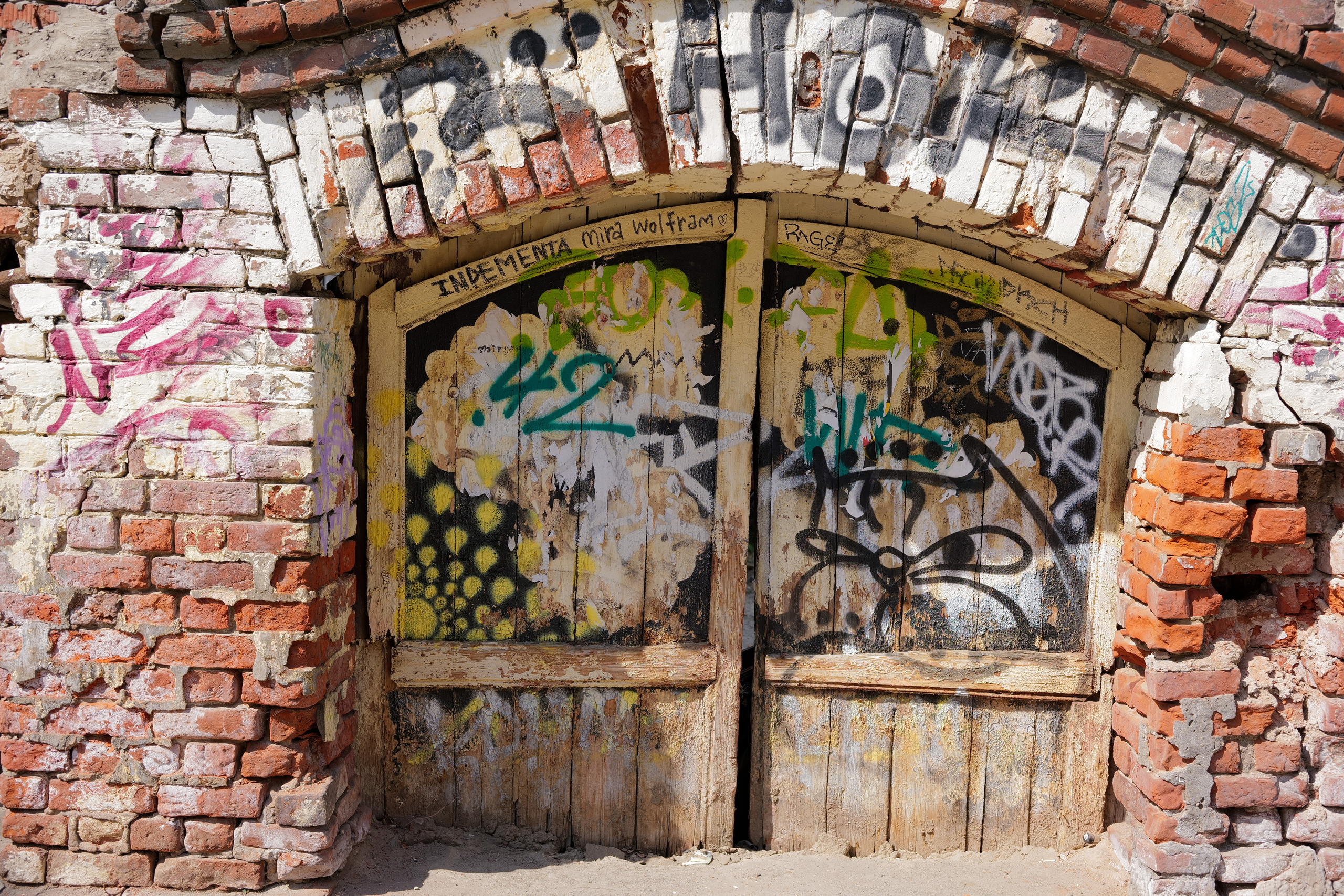 Фотографии Тиграна Худавердяна