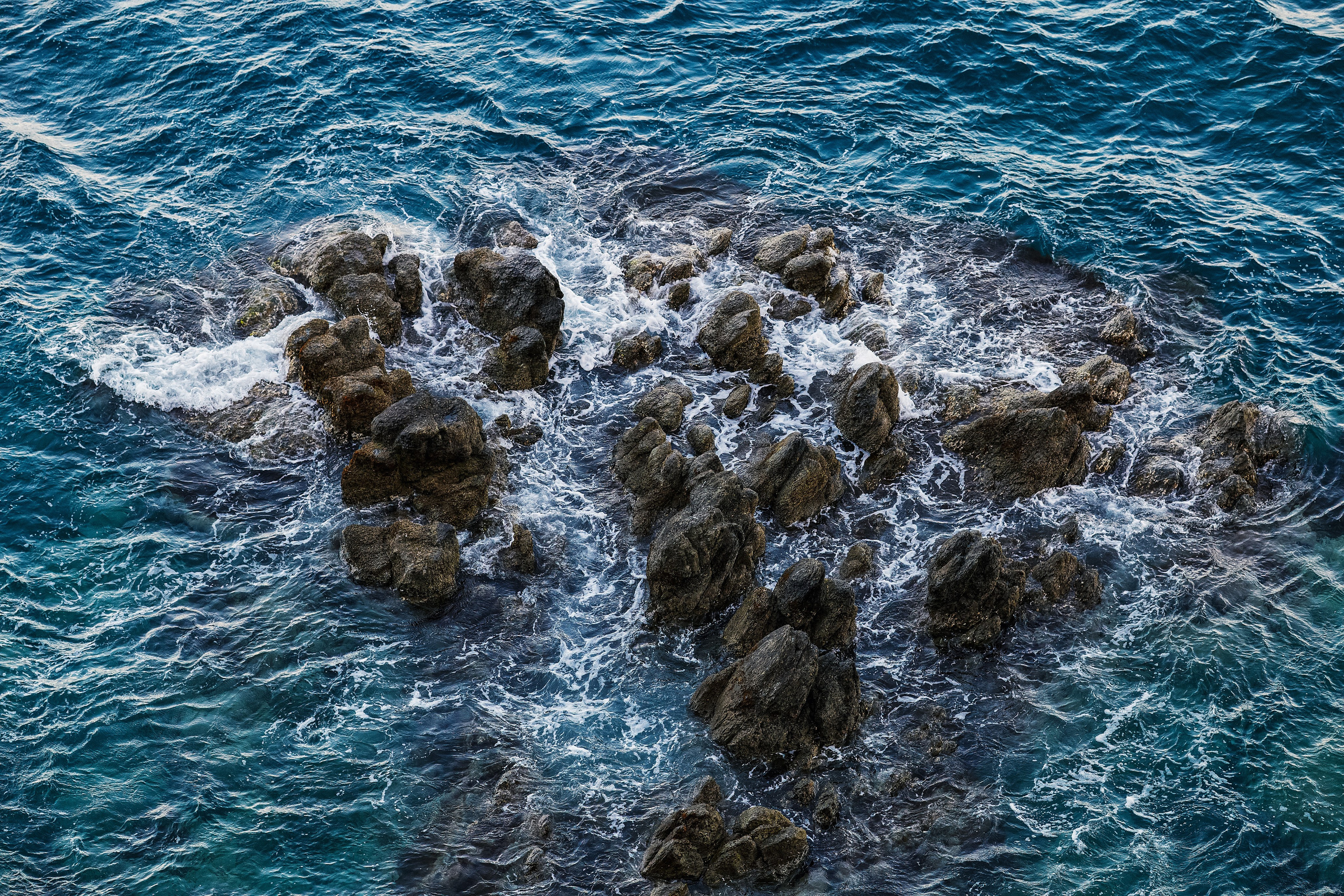 Пример тонирования изображения с помощью пресетов и стилей, созданных в Grok 3