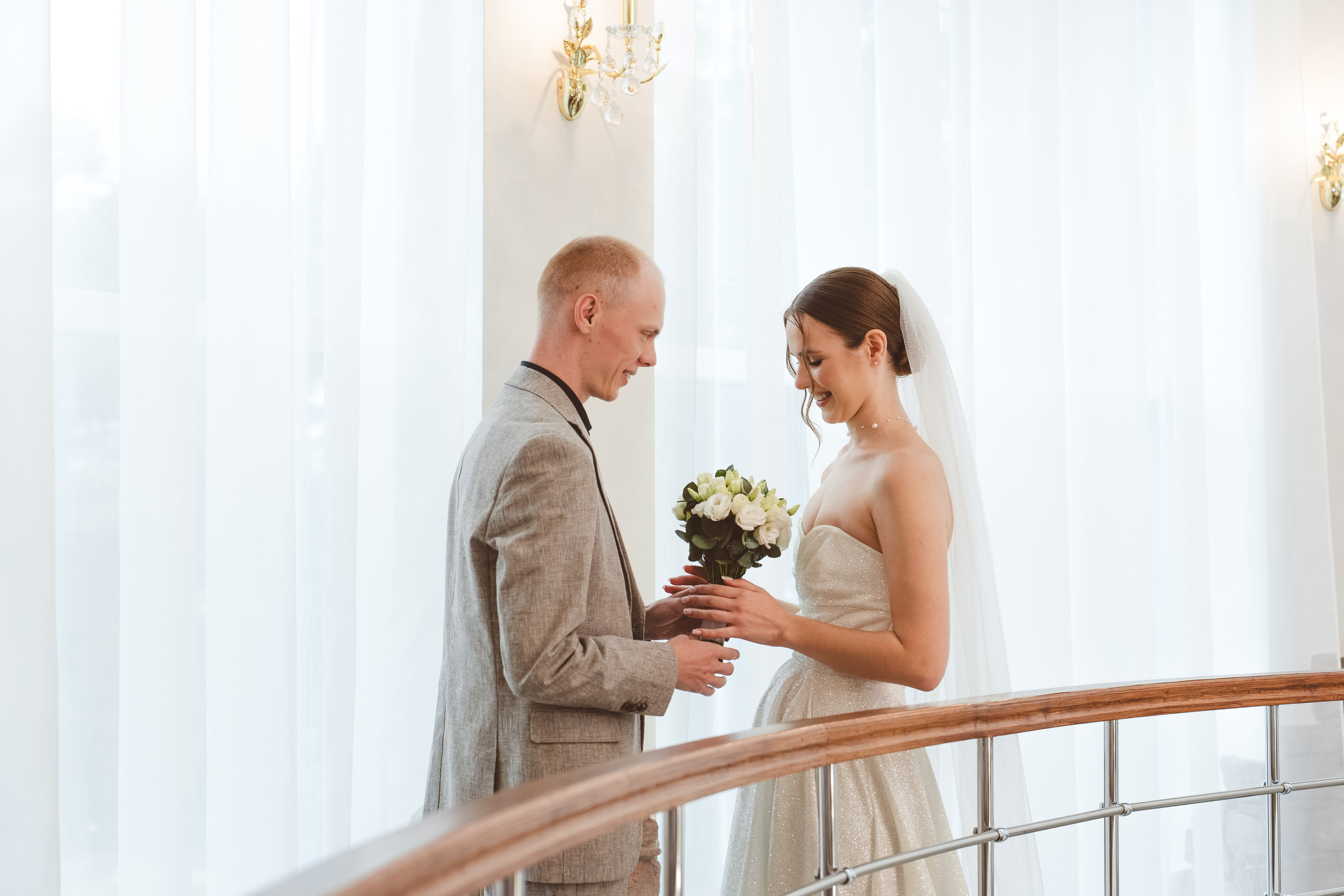 КОНТАКТЫ. Свадебный и семейный фотограф в г. Югорске Анастасия Аширбекова