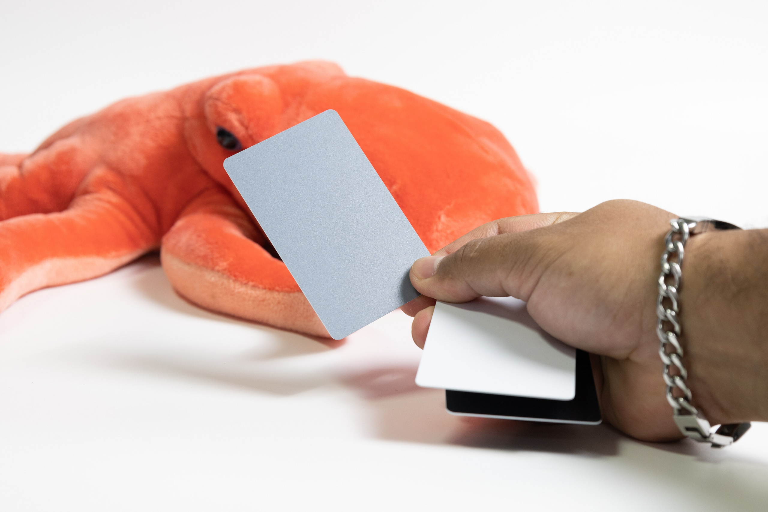 Почему цвет товара отличается на фотографиях и в жизни: ошибки предметной фотосъёмки и как их избежать. Предметный фотограф в Москве и Московской области