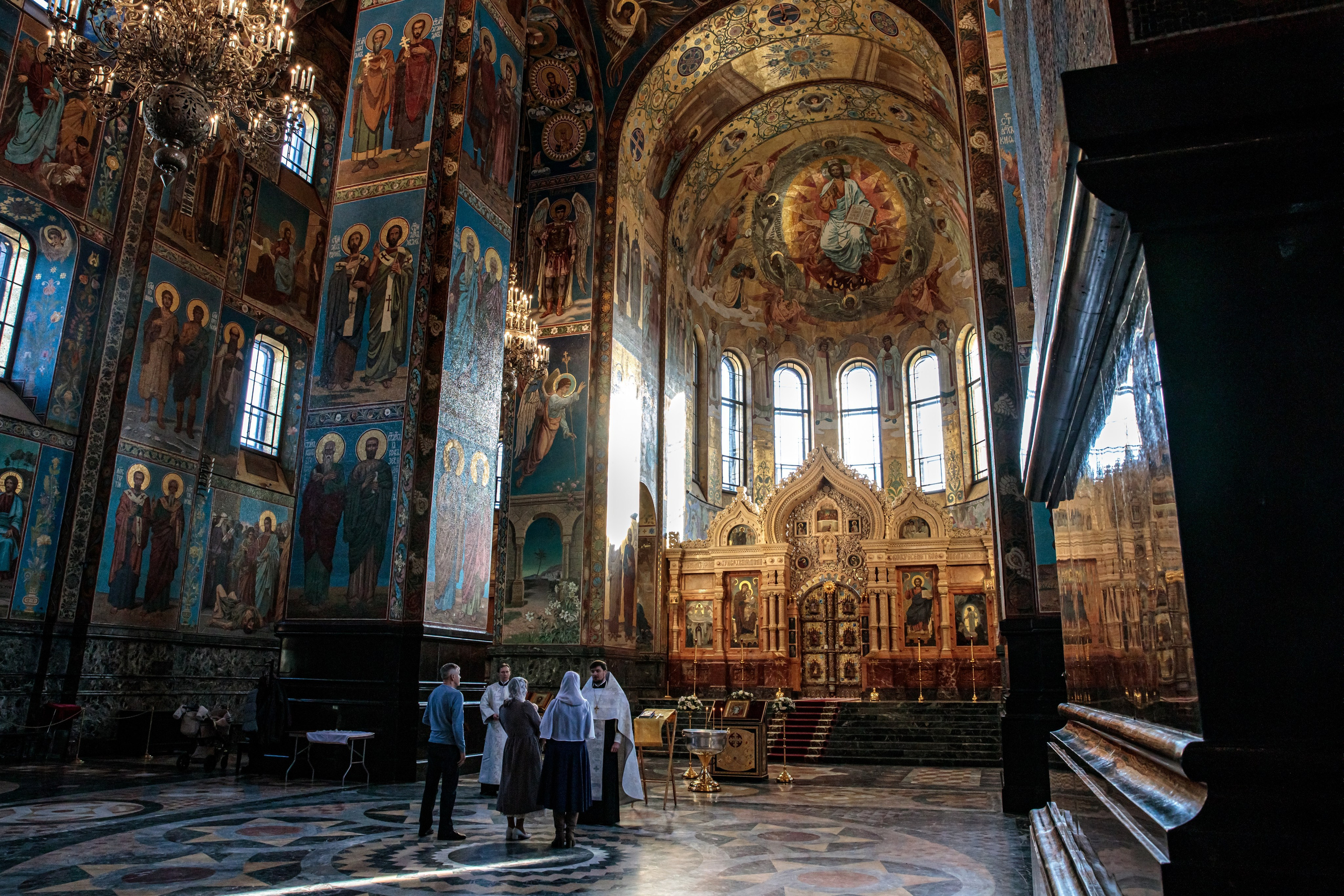 Фотограф на Крещение в Санкт-Петербурге. ФОТОГРАФ РАДОСТИ Фотосессия в студии СПб. Портретный фотограф — Юрий Торлопов