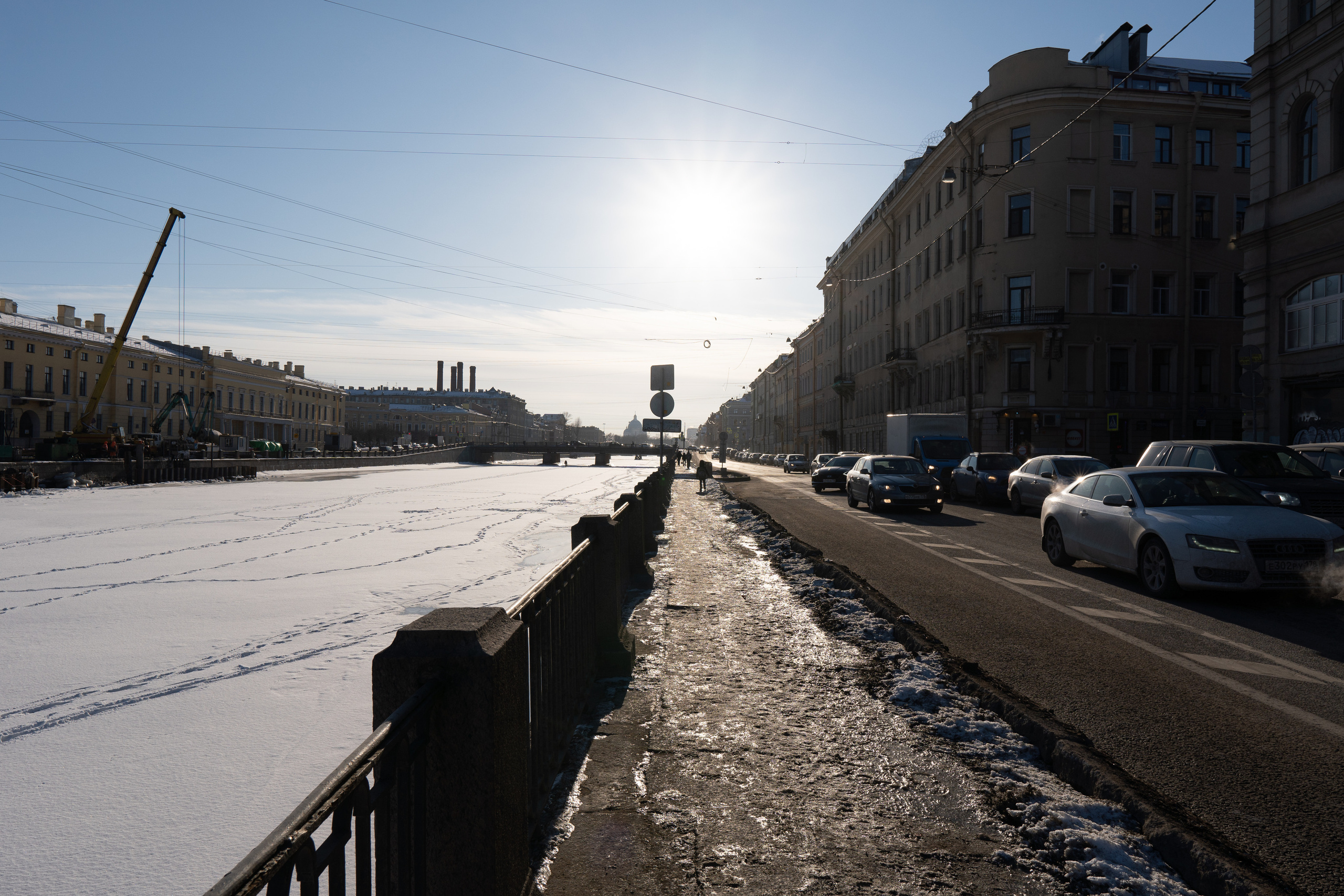 Черно-белое фото в ресторане The Sizzle в Питере