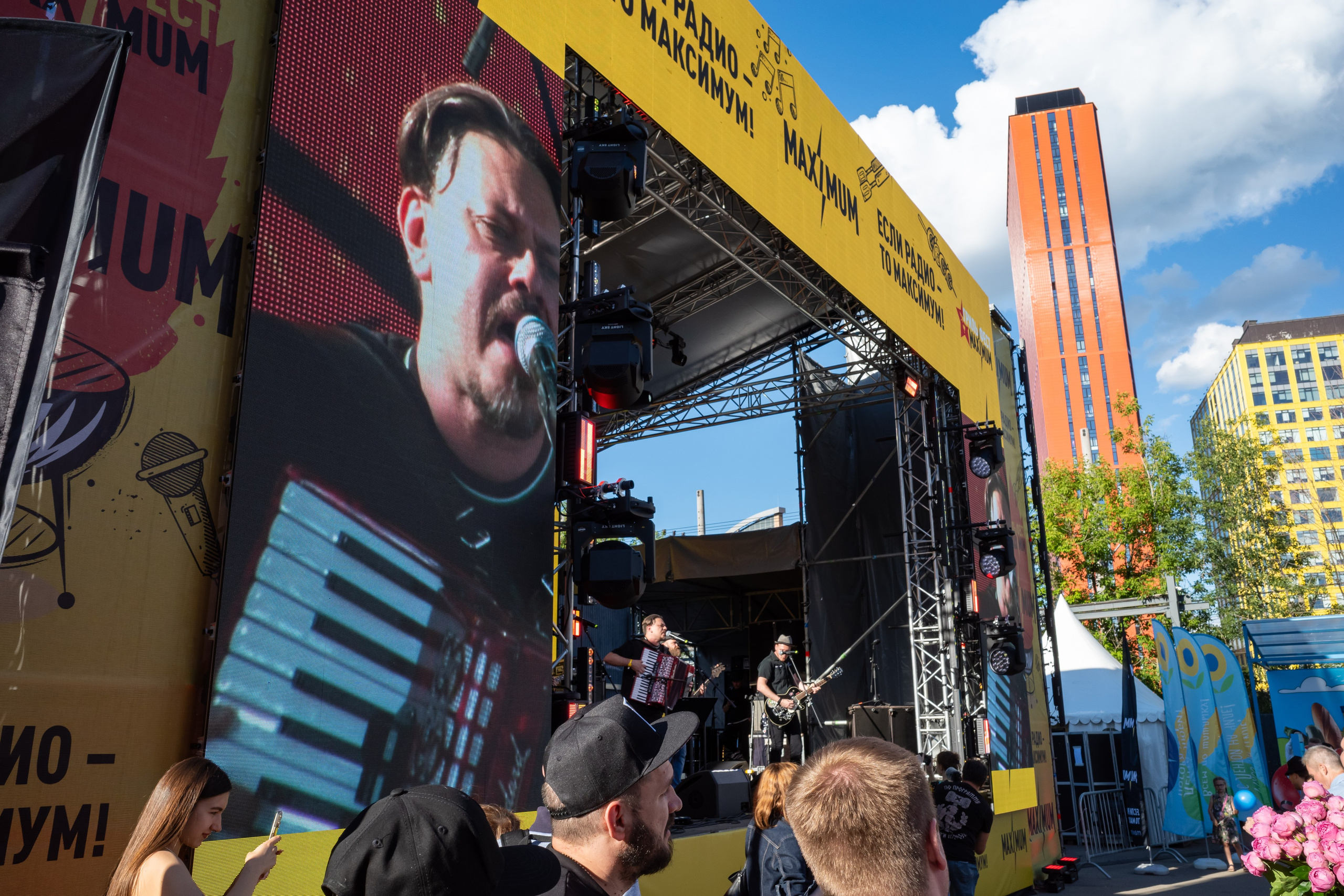 Выступление музыкантов на Хлебзаводе в Москве