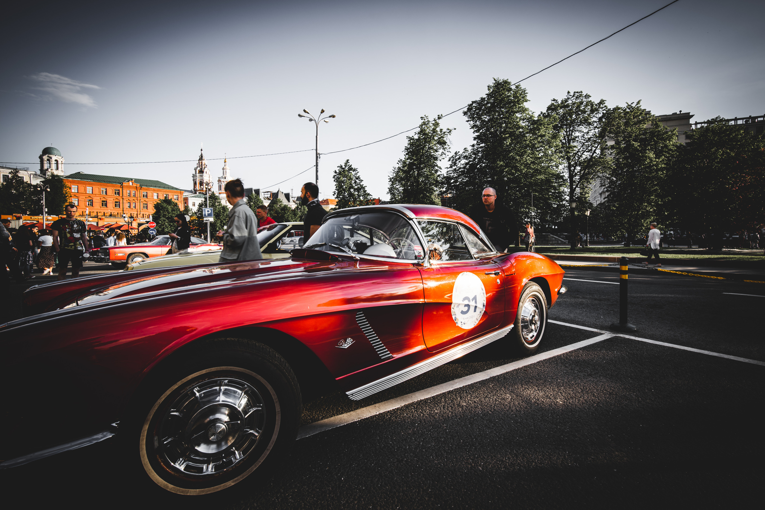 Раритетная машина на улицах Москвы