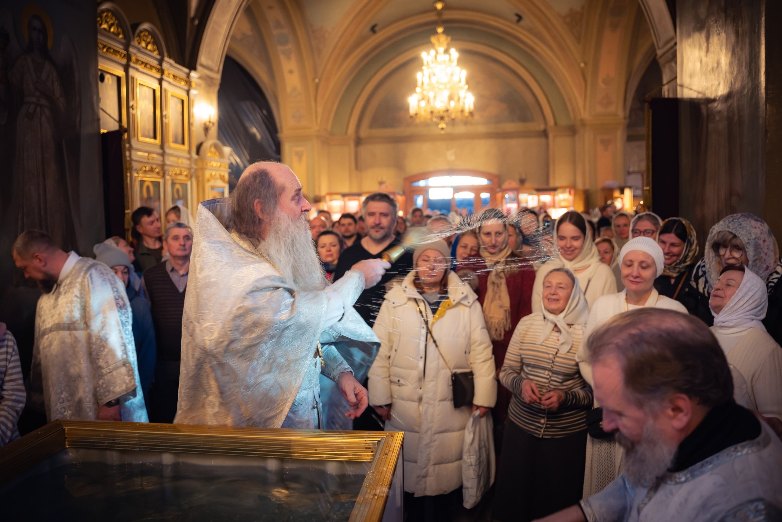 Антон и Татьяна Денисенко. Текущие съемки. Антон и Татьяна Денисенко — В храме
