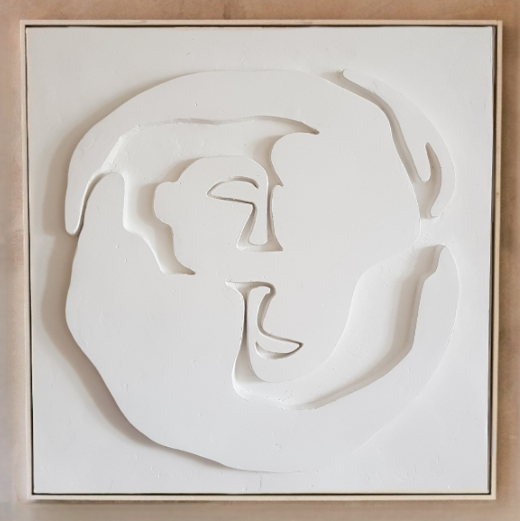 Панно из гипса Двое - идеальное решение для минималистического интерьера