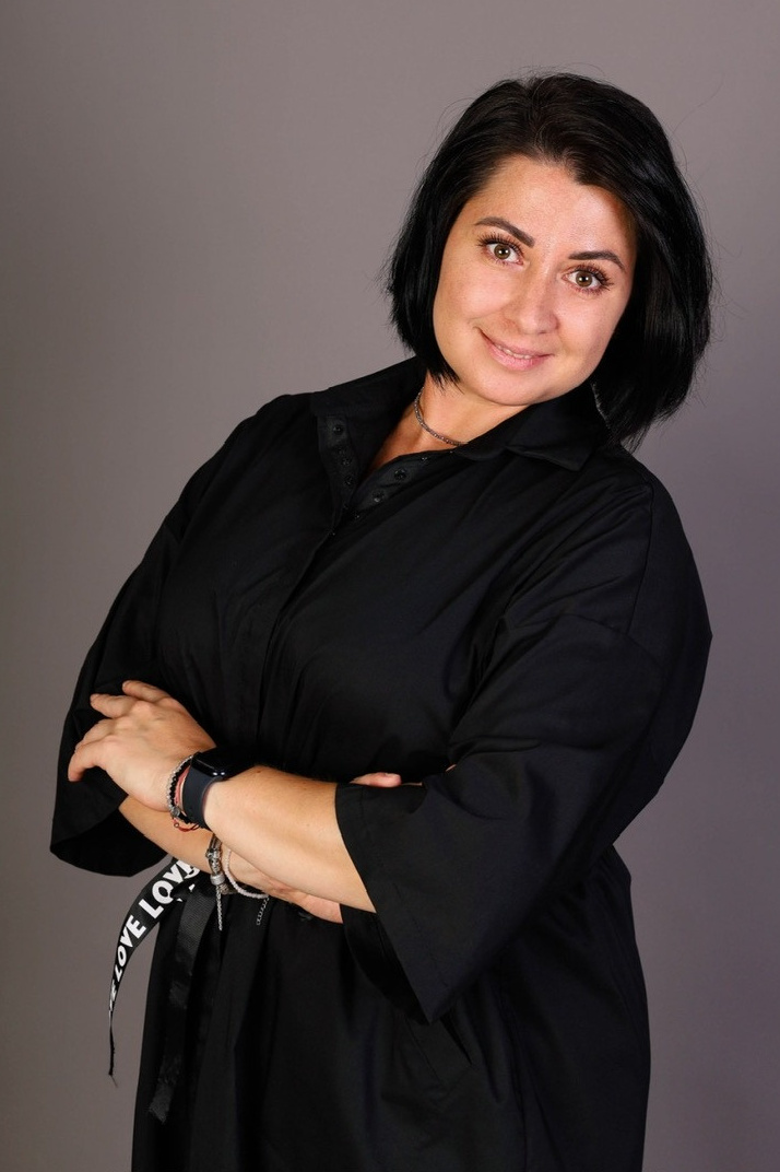 О нас. Фотостудия выпускных альбомов для школ и детских садов «Перемена»