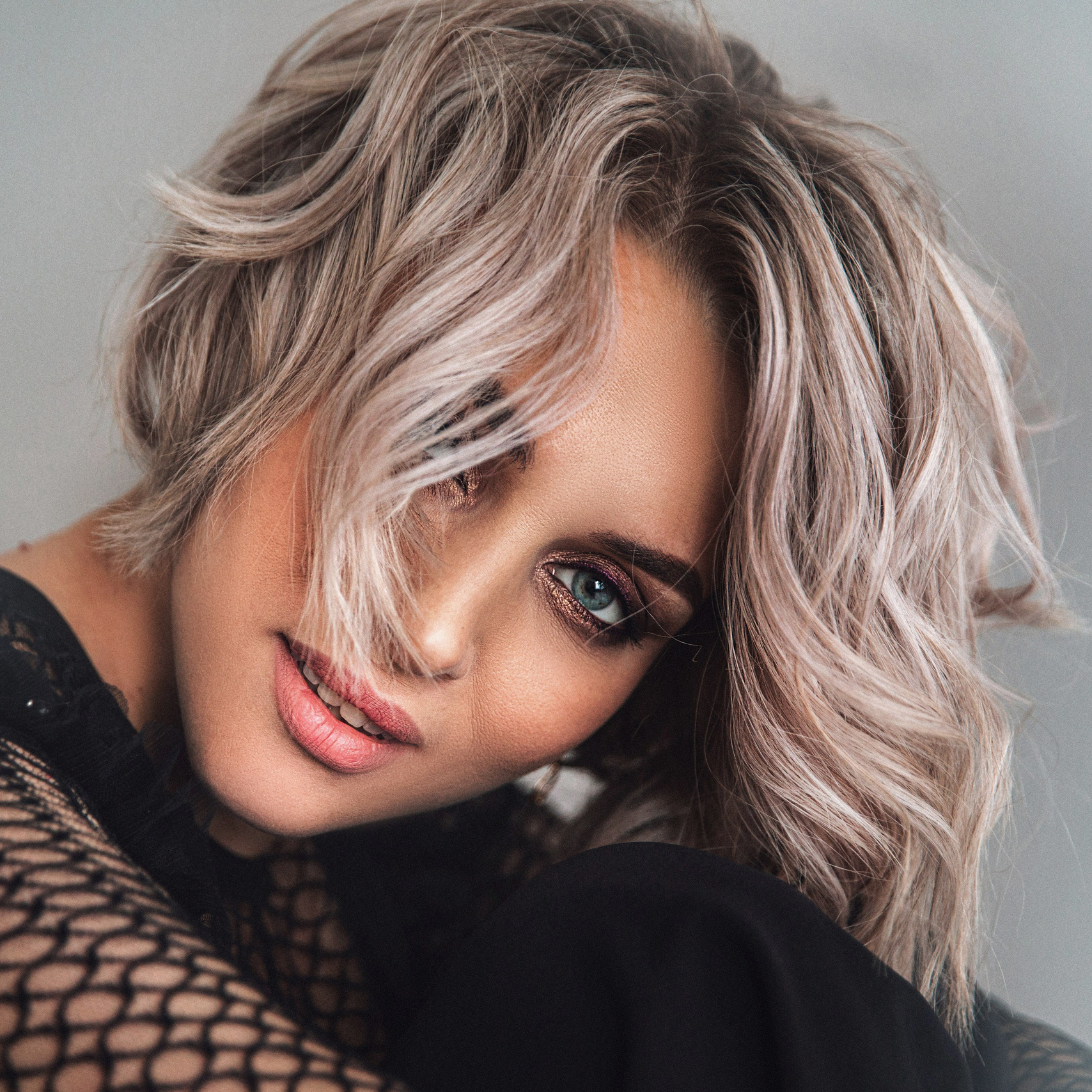 Условия фотосессии в студии на 90 минут