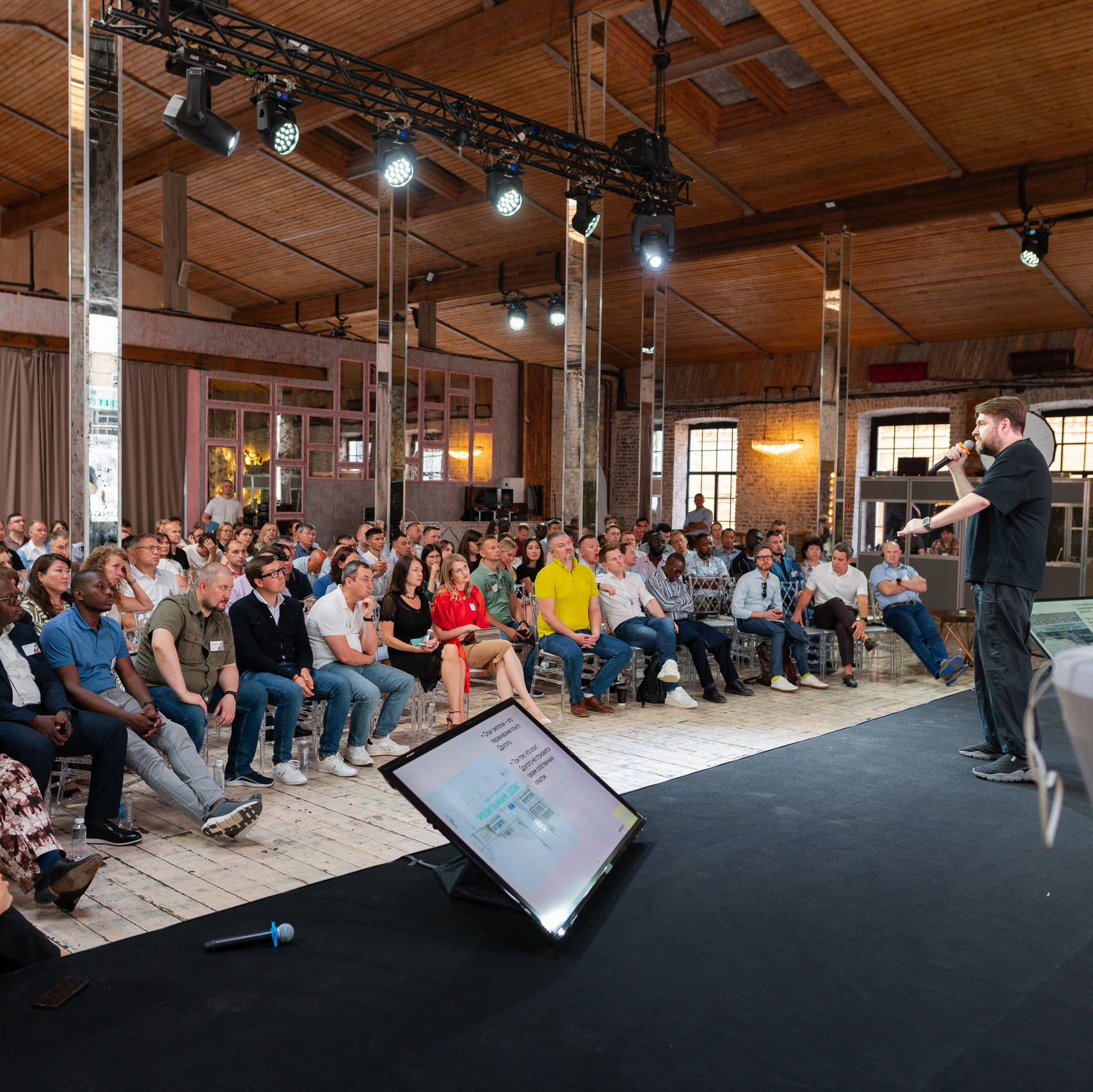 Курс по репортажной фотографии для новичков. Репортажный фотограф в Москве Измалков Артем