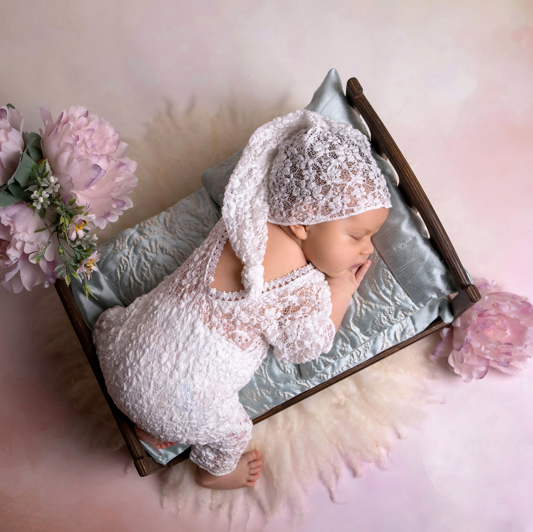 Новорожденный в классическом стиле. Любовь Федоряева — фотограф в Симферополе и в Крыму