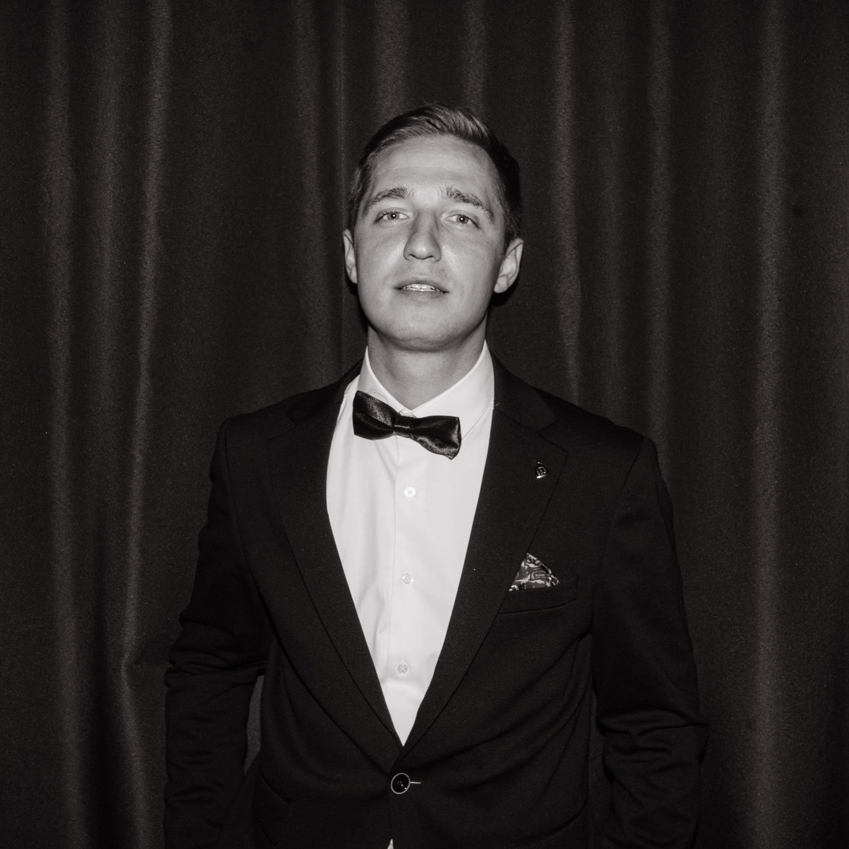 Контакты. Фотограф Евстигнеев Илья