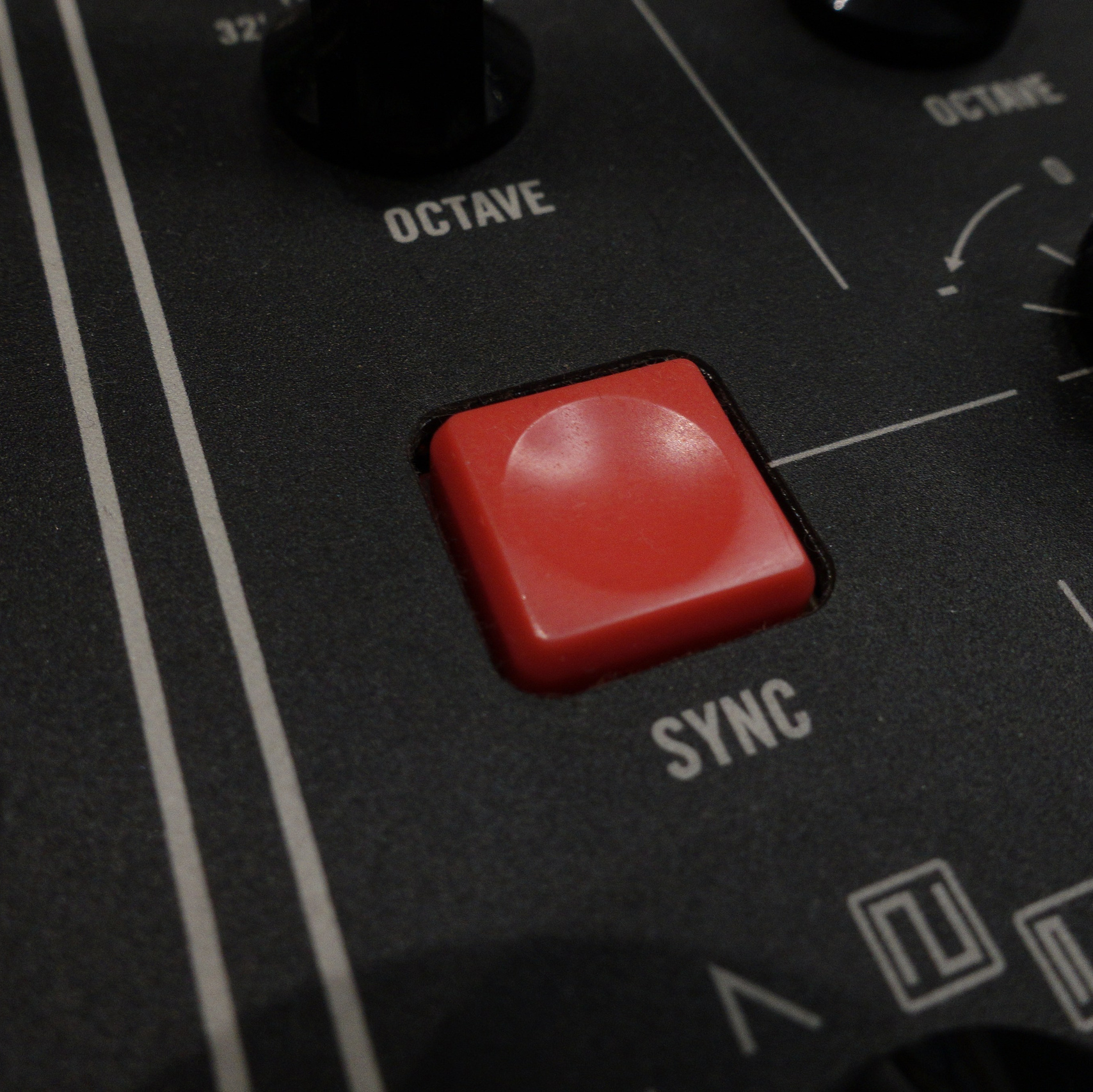 Синтез звука: интенсив по саунд-дизайну (Vital) — Дмитрий 2Dcube. Дмитрий 2Dcube Ларионов — музыкант, саунд-дизайнер, блогер