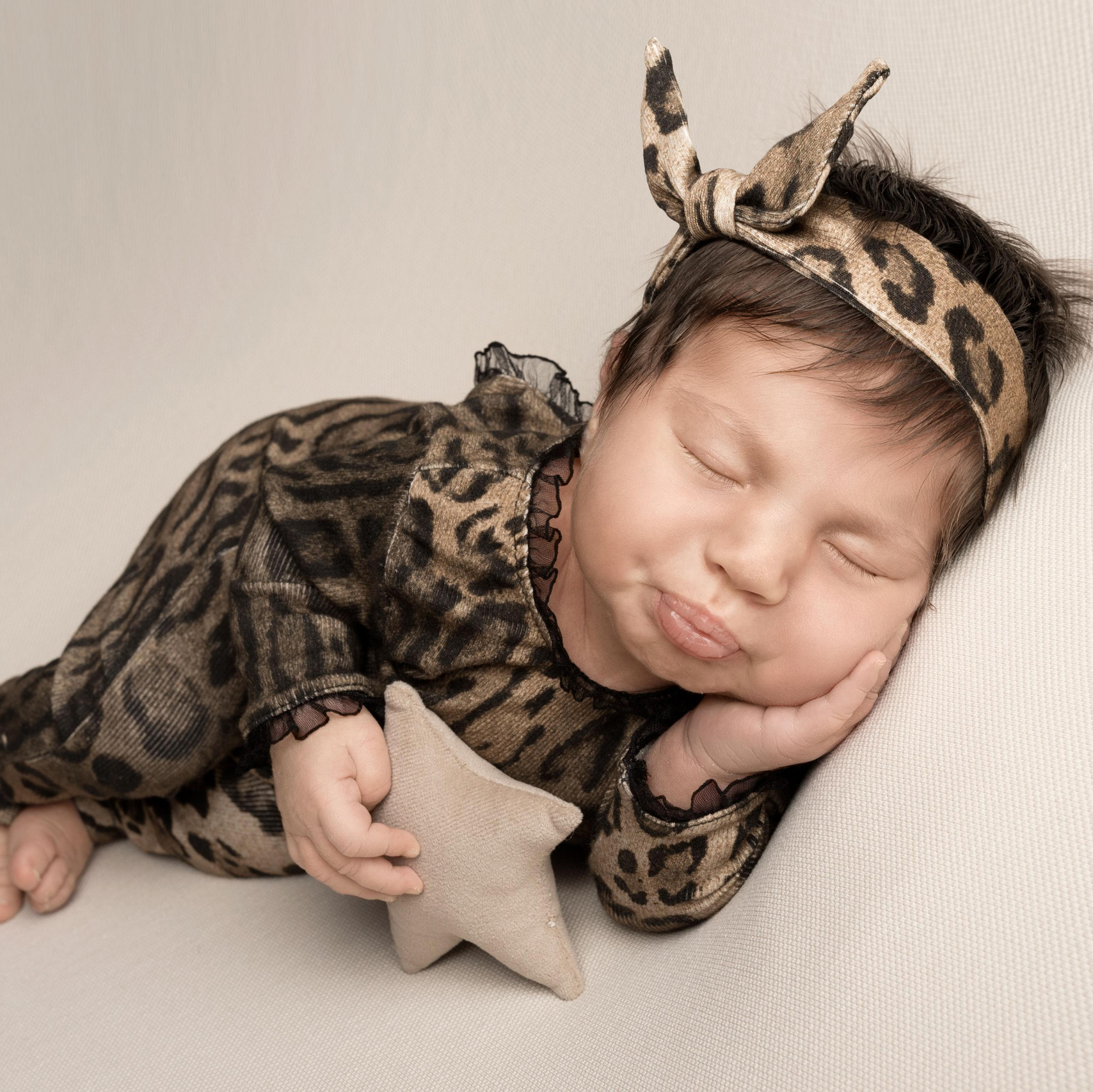 Фотограф новорожденных Березники. Фотограф новорожденных Березники Пермский край Аня Ремянникова