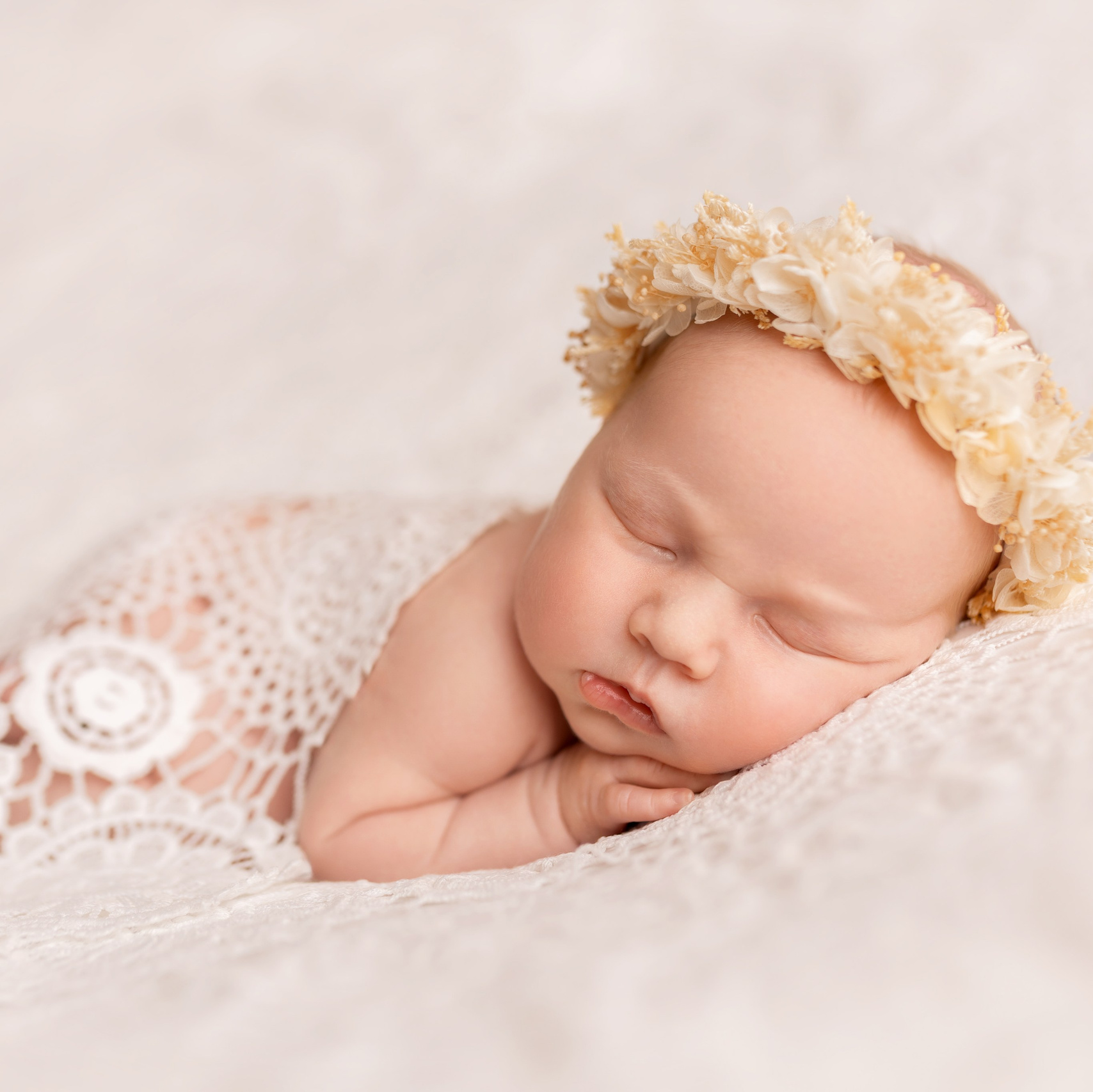 Фотограф новорожденных в Волковыске Валя Легкова